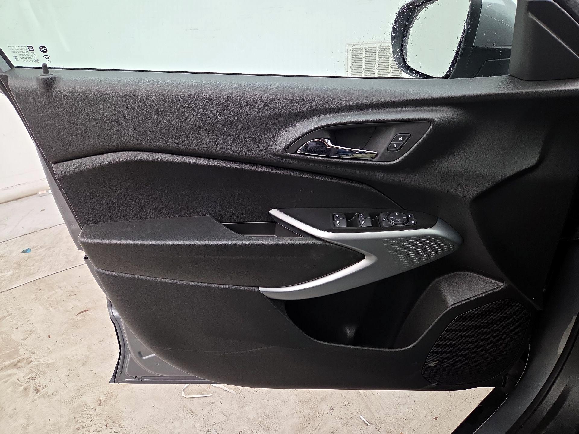 Thumbnail: 2024 Chevrolet Trax - 12