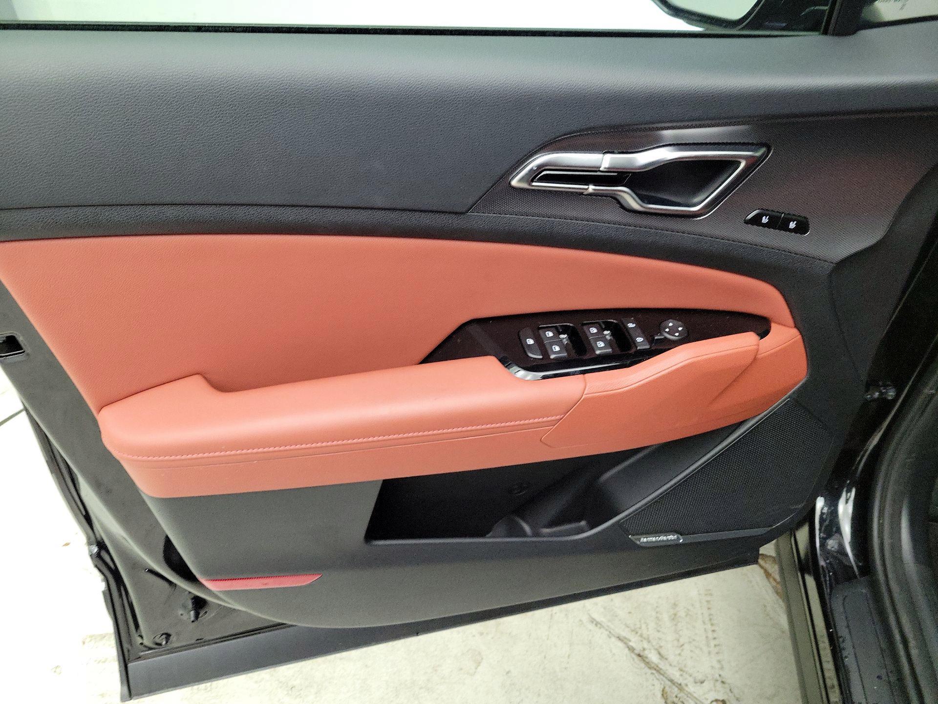 Thumbnail: 2025 Kia Sportage - 12