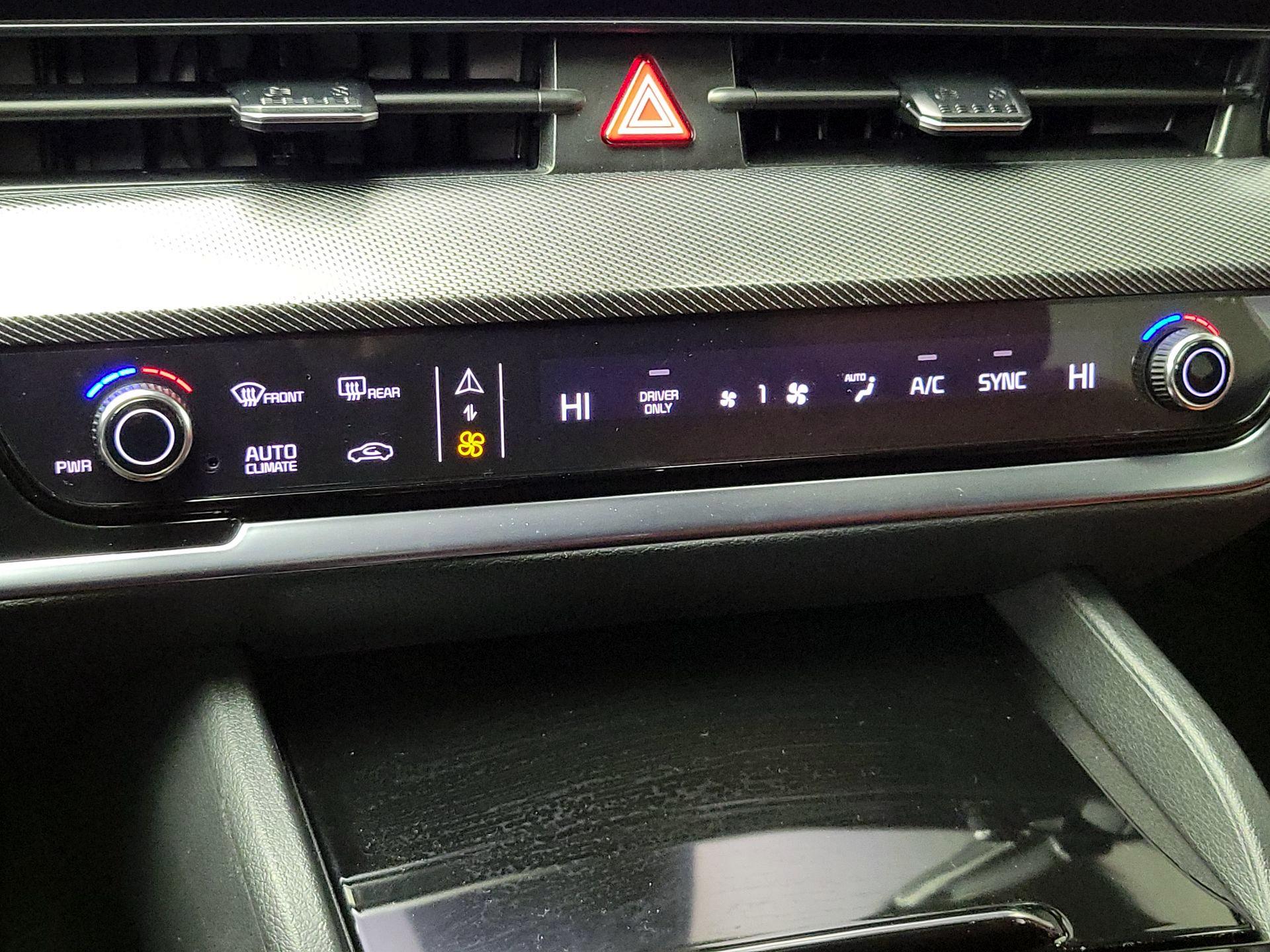 Thumbnail: 2025 Kia Sportage - 16