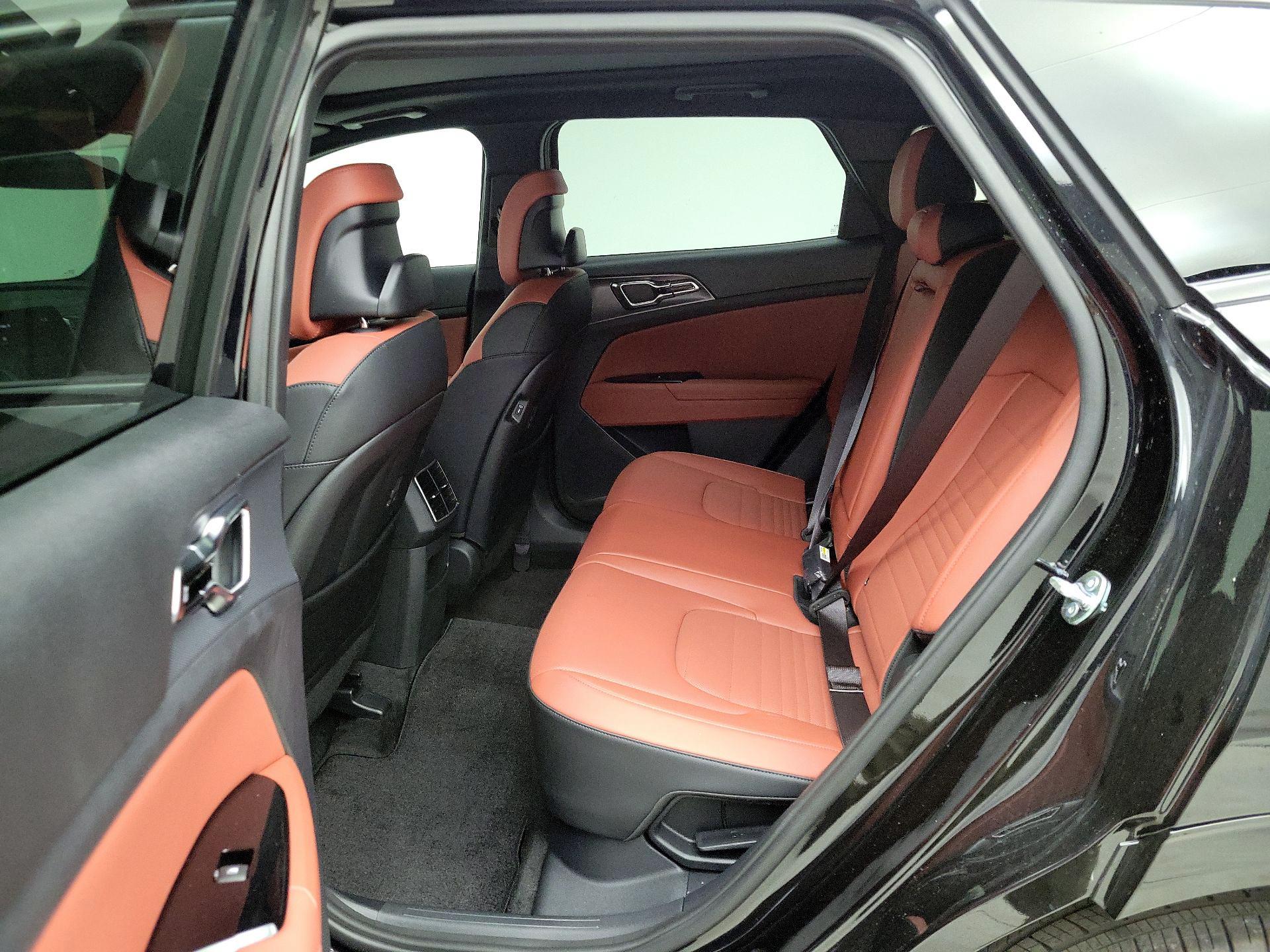 Thumbnail: 2025 Kia Sportage - 20