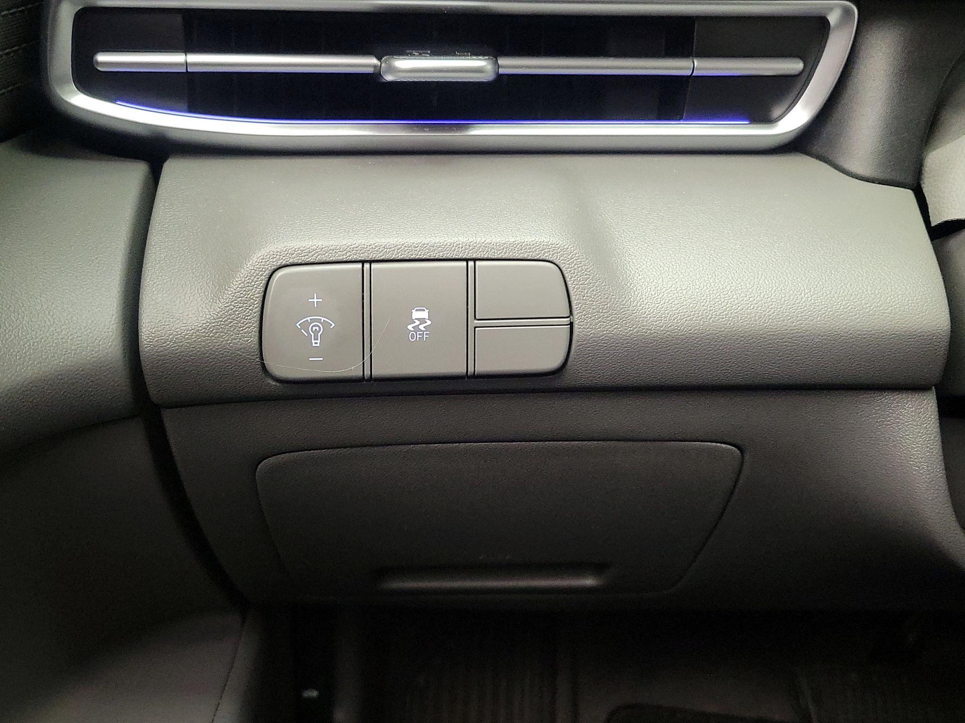 Thumbnail: 2024 Hyundai Elantra - 13