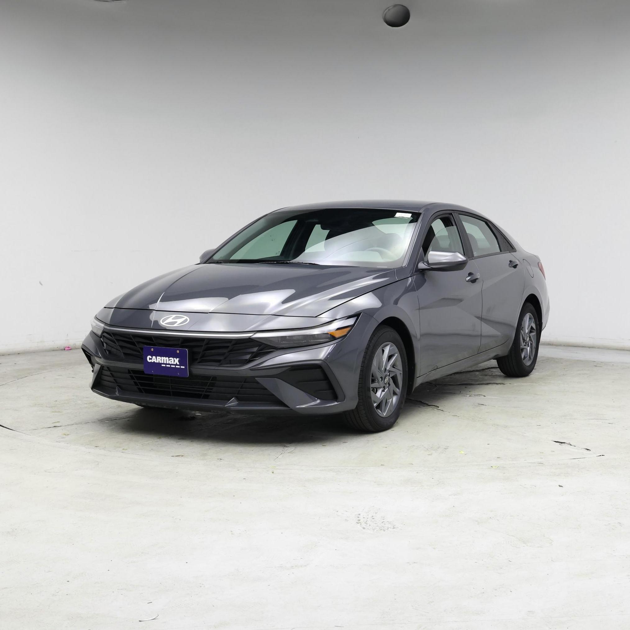 Thumbnail: 2024 Hyundai Elantra - 4