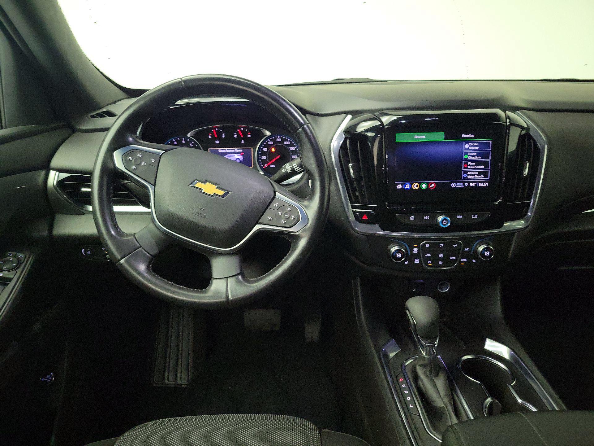 Thumbnail: 2022 Chevrolet Traverse - 10