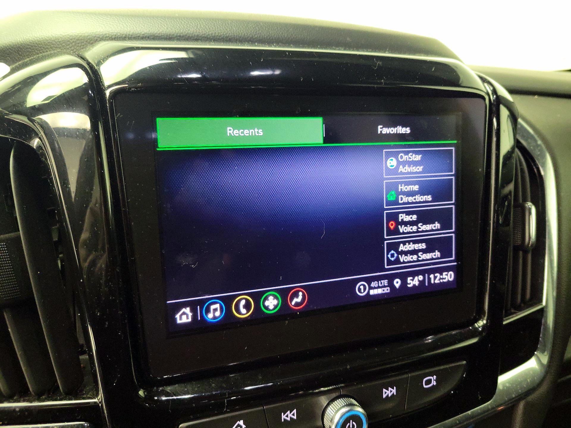 Thumbnail: 2022 Chevrolet Traverse - 14