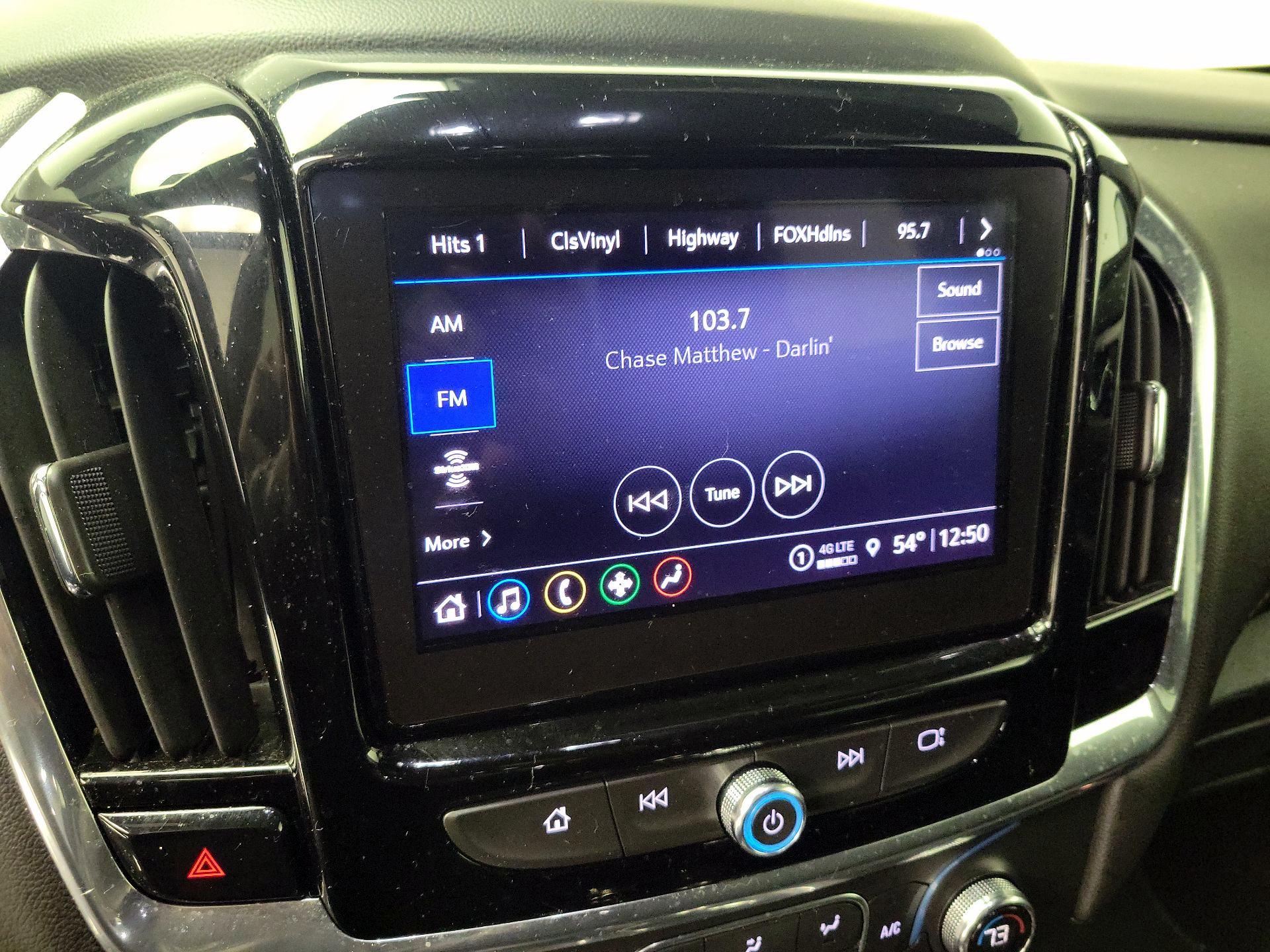 Thumbnail: 2022 Chevrolet Traverse - 16