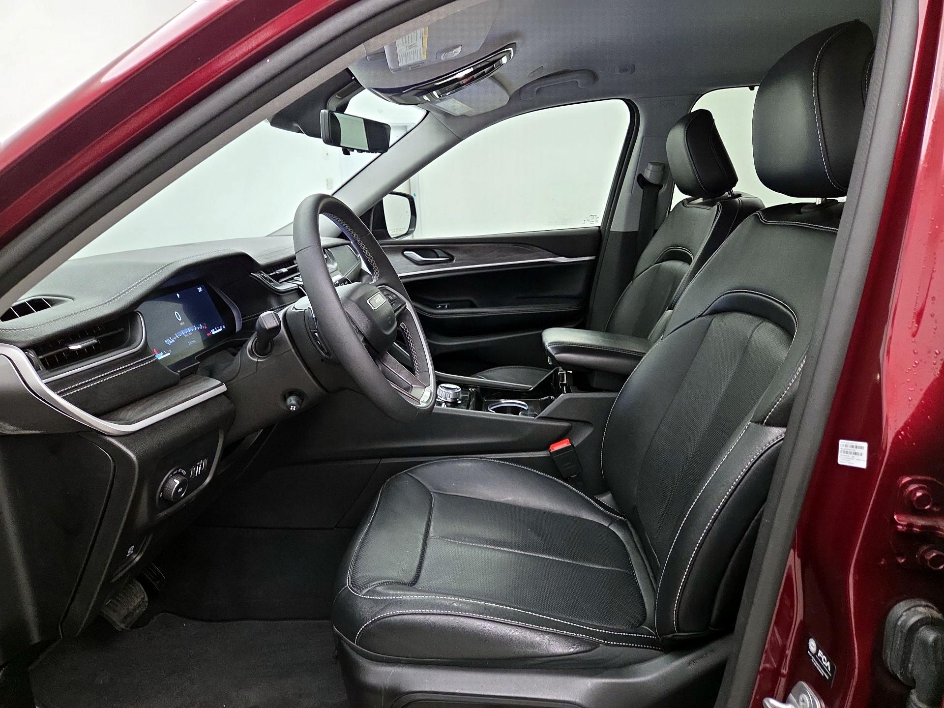 Thumbnail: 2023 Jeep Grand Cherokee - 11