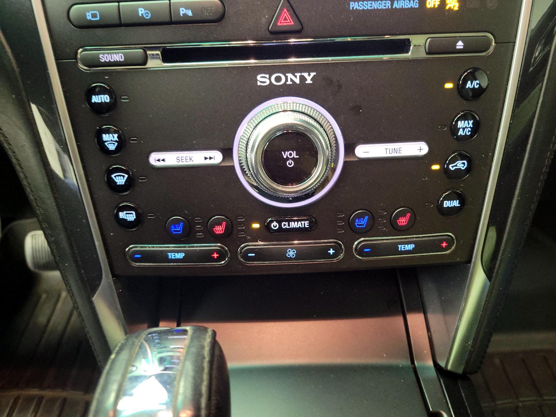 Thumbnail: 2016 Ford Explorer - 17