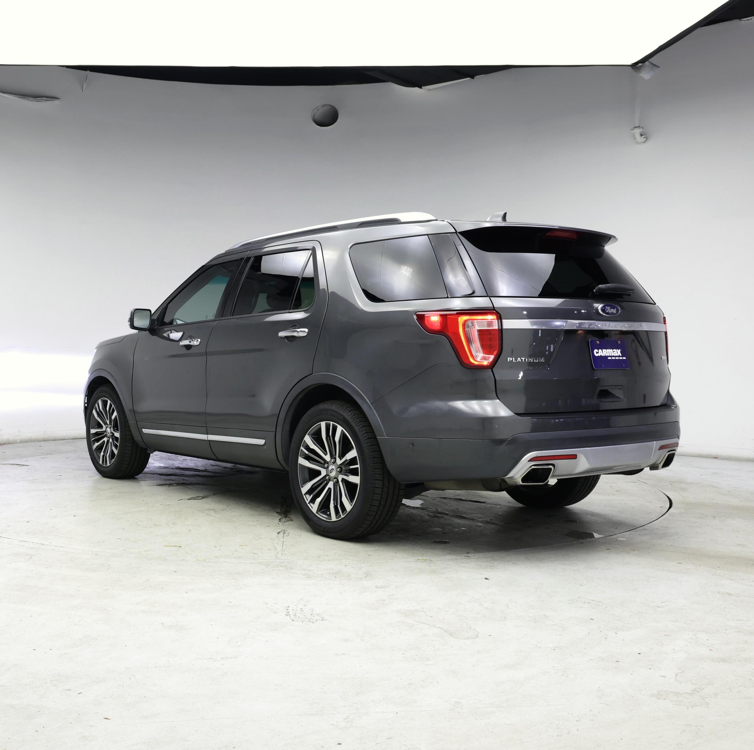 Thumbnail: 2016 Ford Explorer - 2