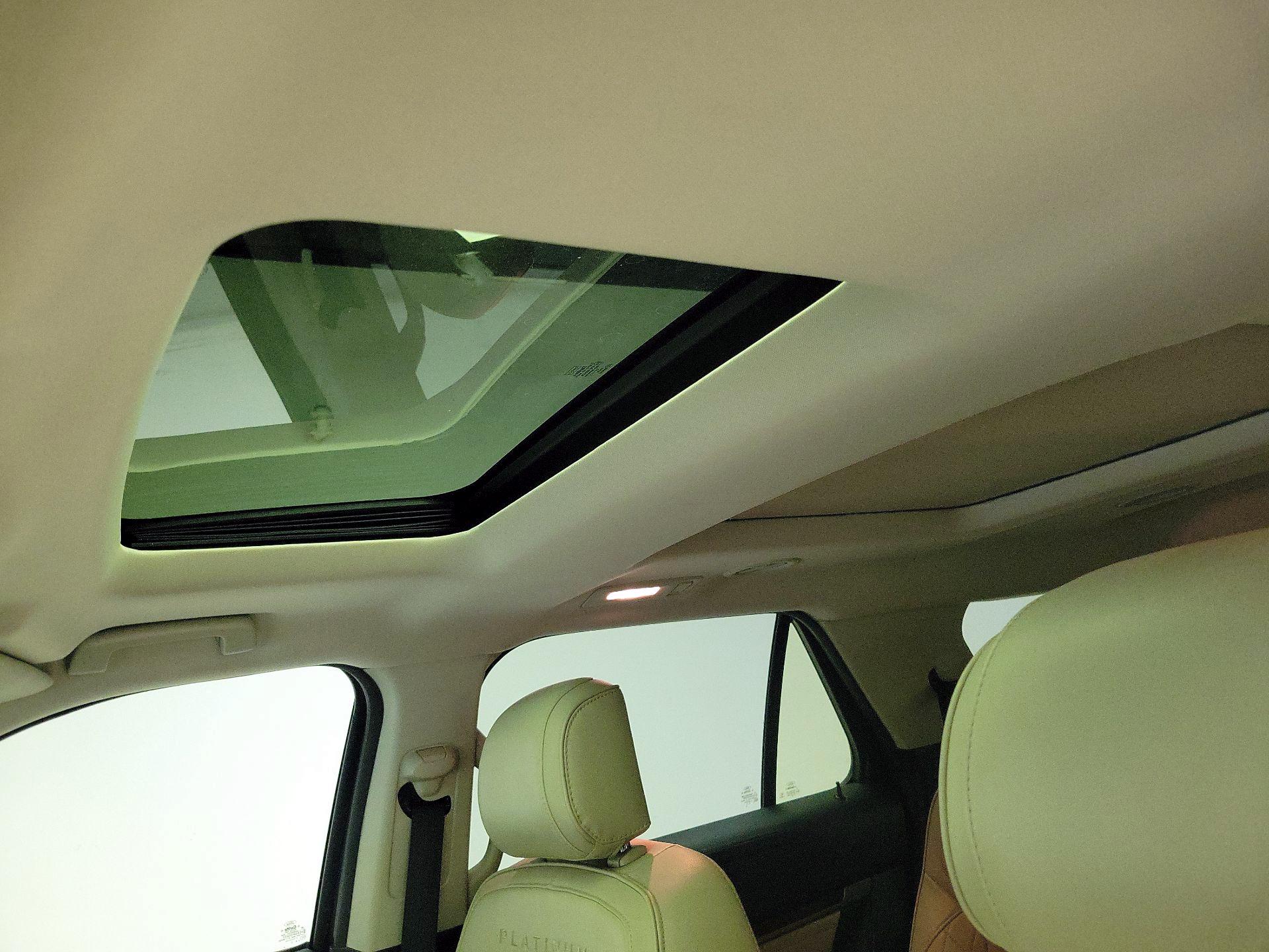 Thumbnail: 2016 Ford Explorer - 20