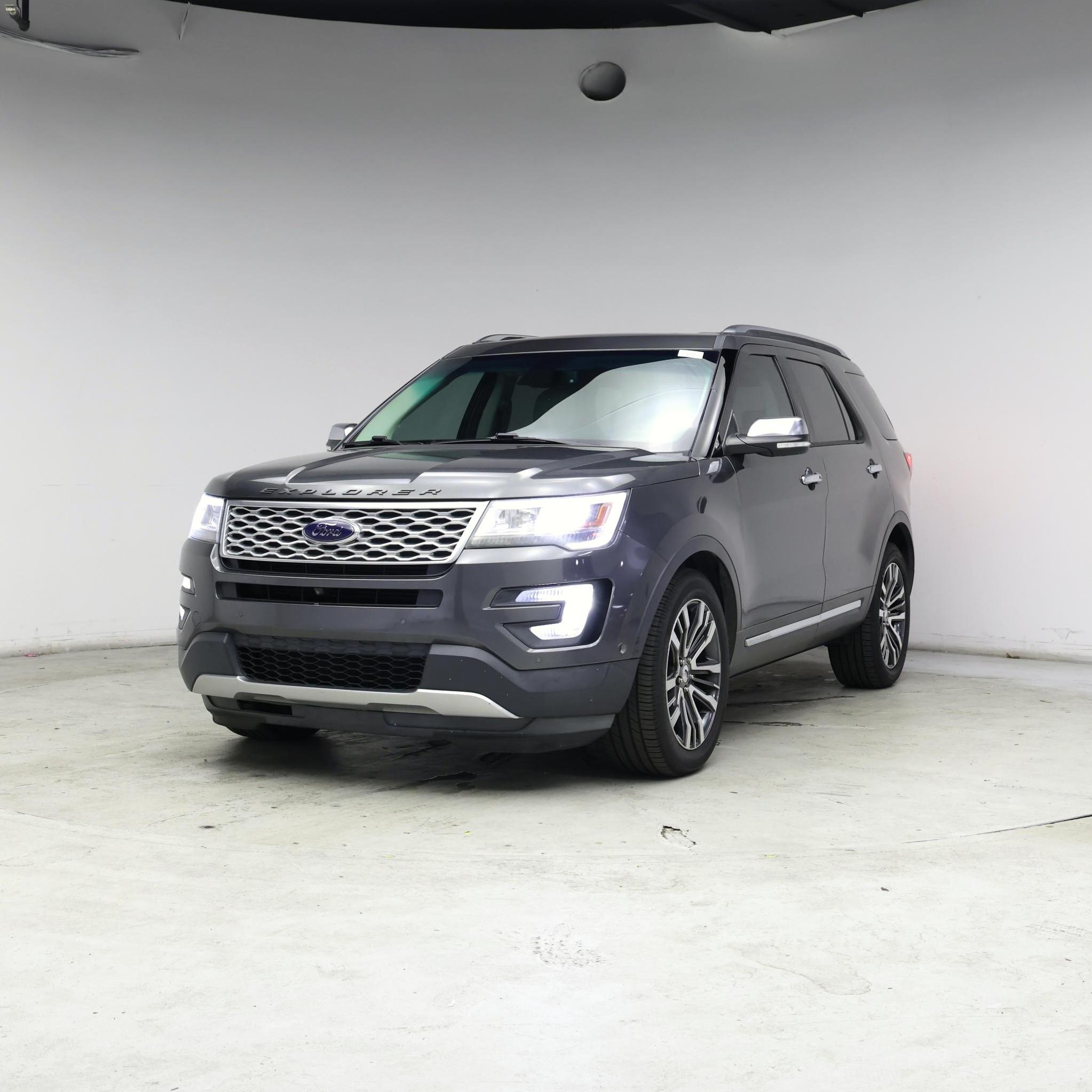 Thumbnail: 2016 Ford Explorer - 4