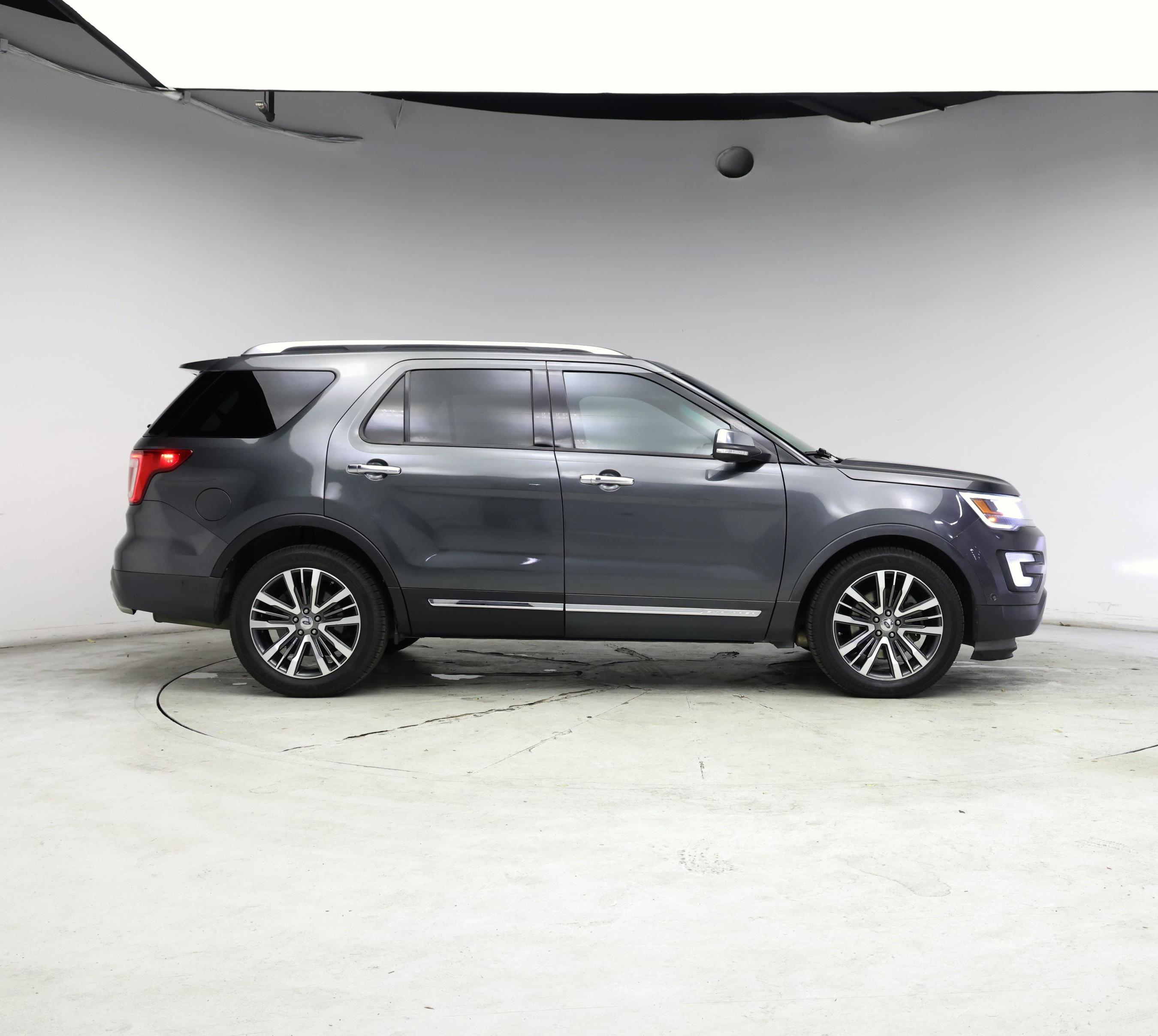 Thumbnail: 2016 Ford Explorer - 7