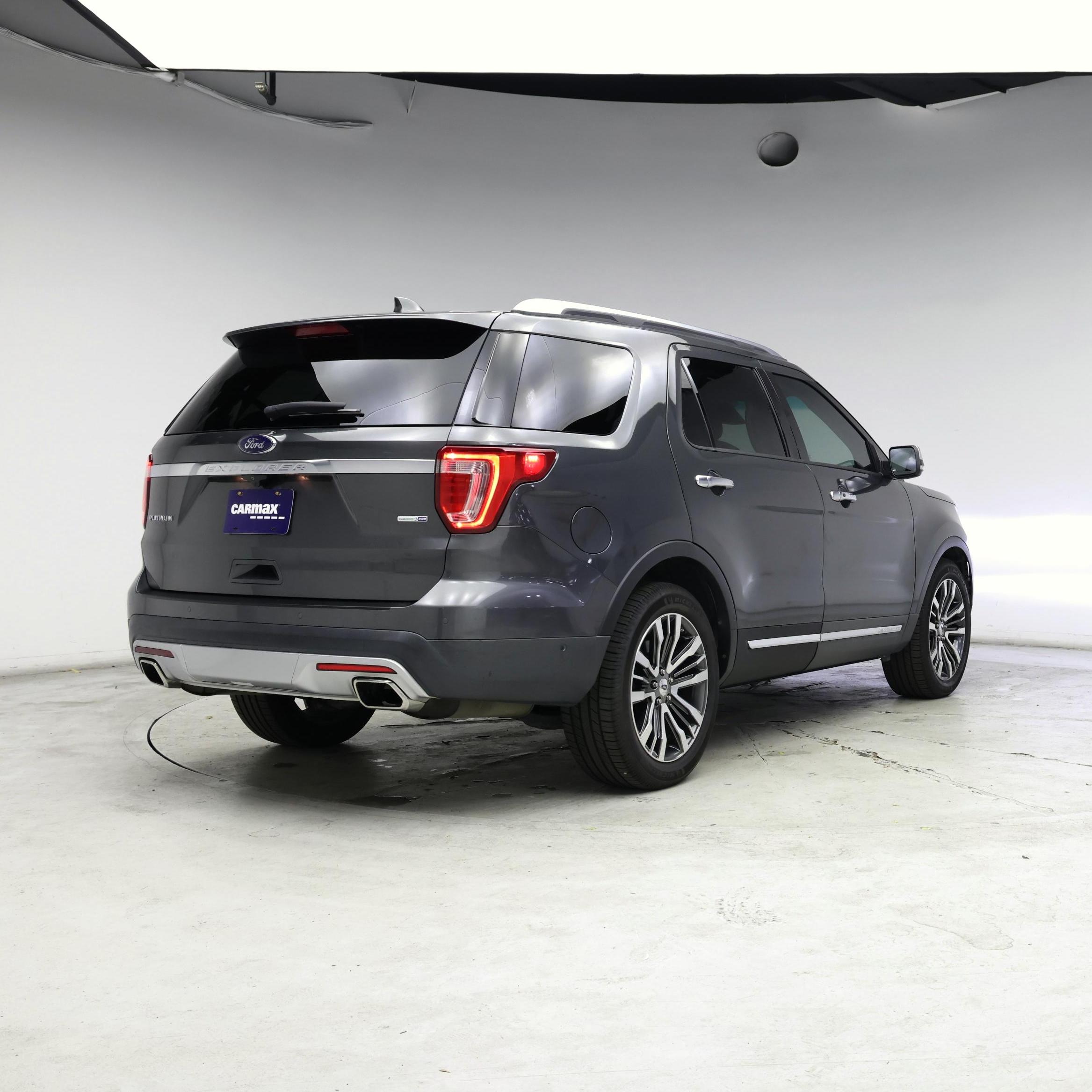 Thumbnail: 2016 Ford Explorer - 8