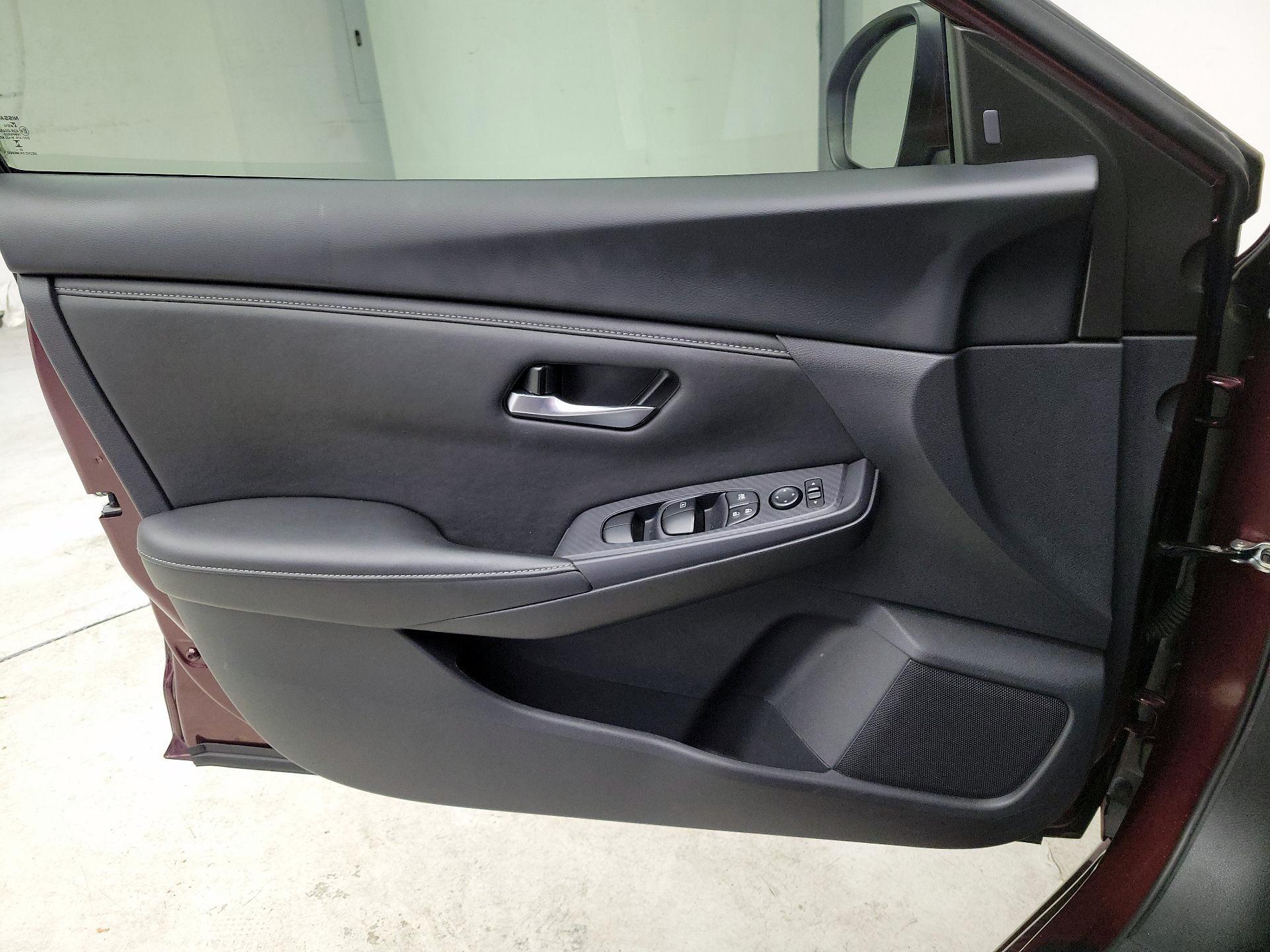 Thumbnail: 2024 Nissan Sentra - 10