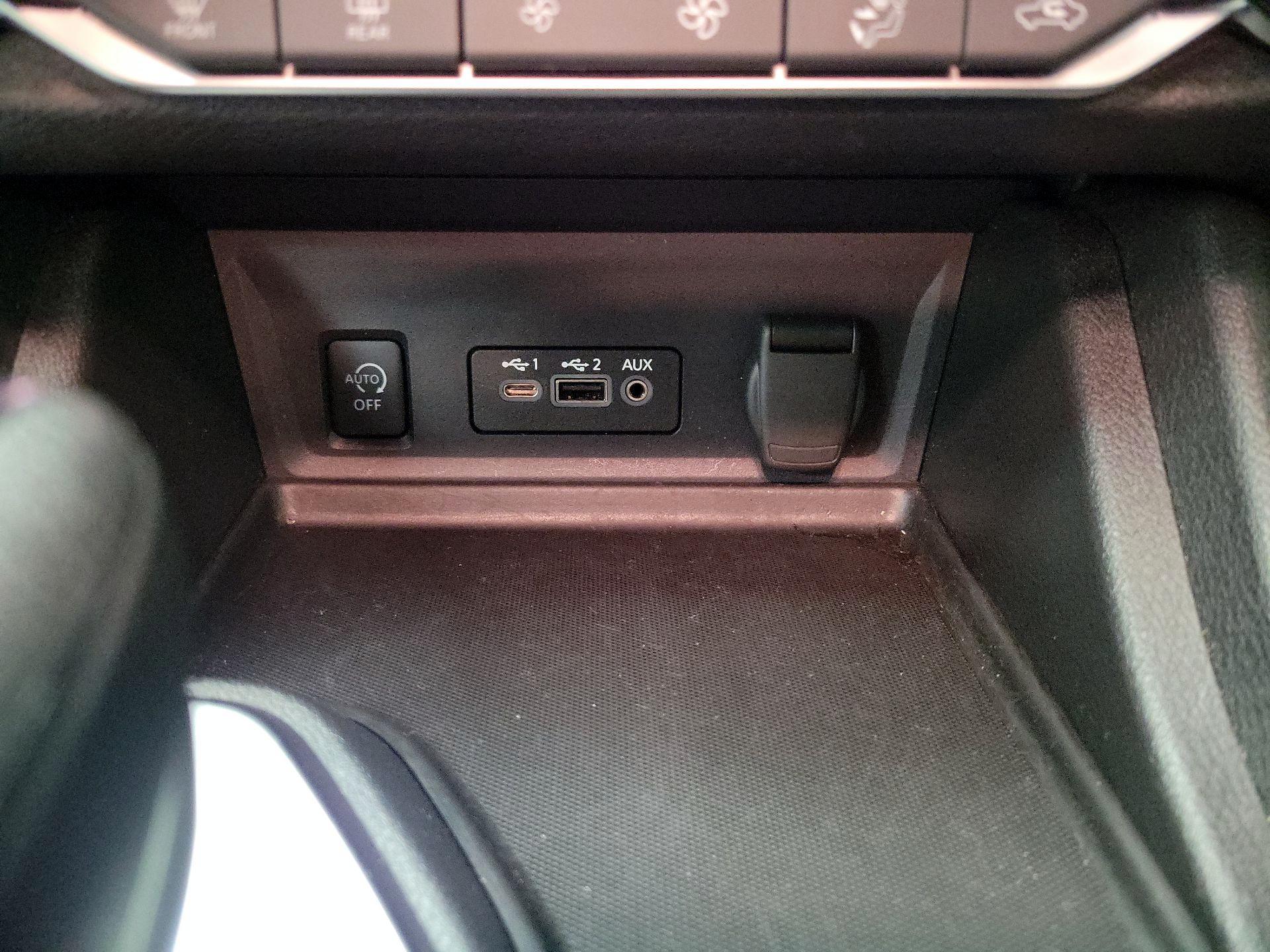 Thumbnail: 2024 Nissan Sentra - 16