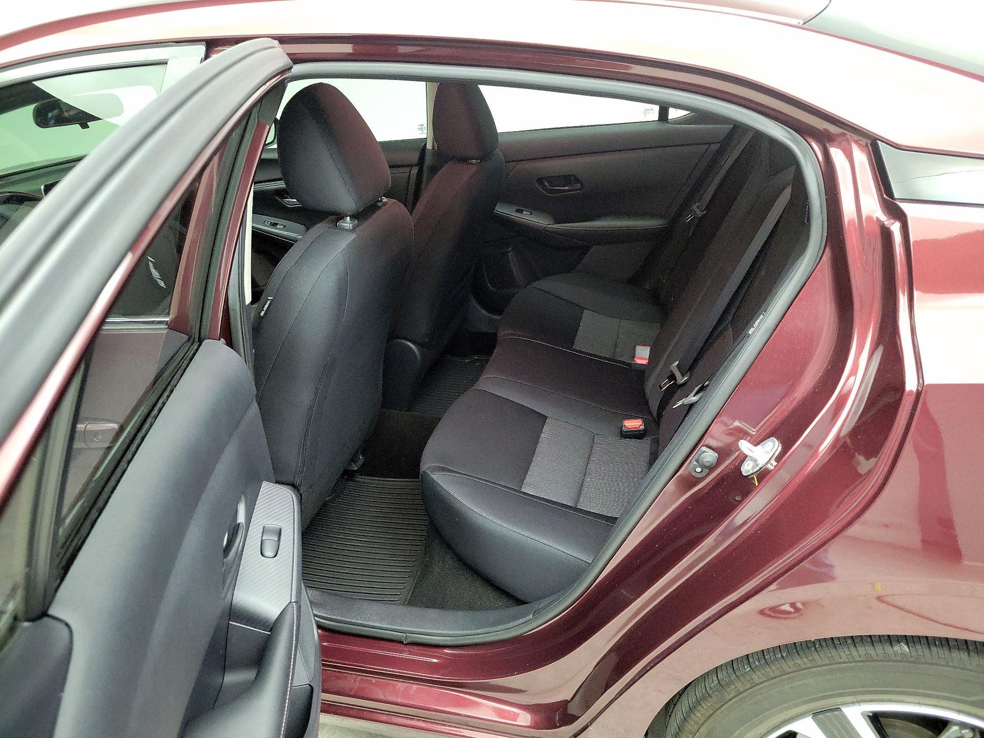 Thumbnail: 2024 Nissan Sentra - 17