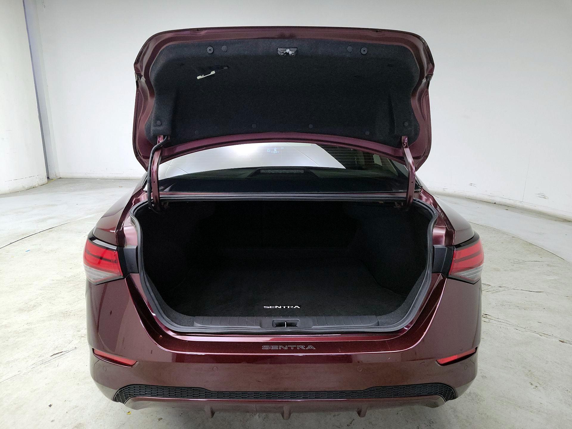 Thumbnail: 2024 Nissan Sentra - 18