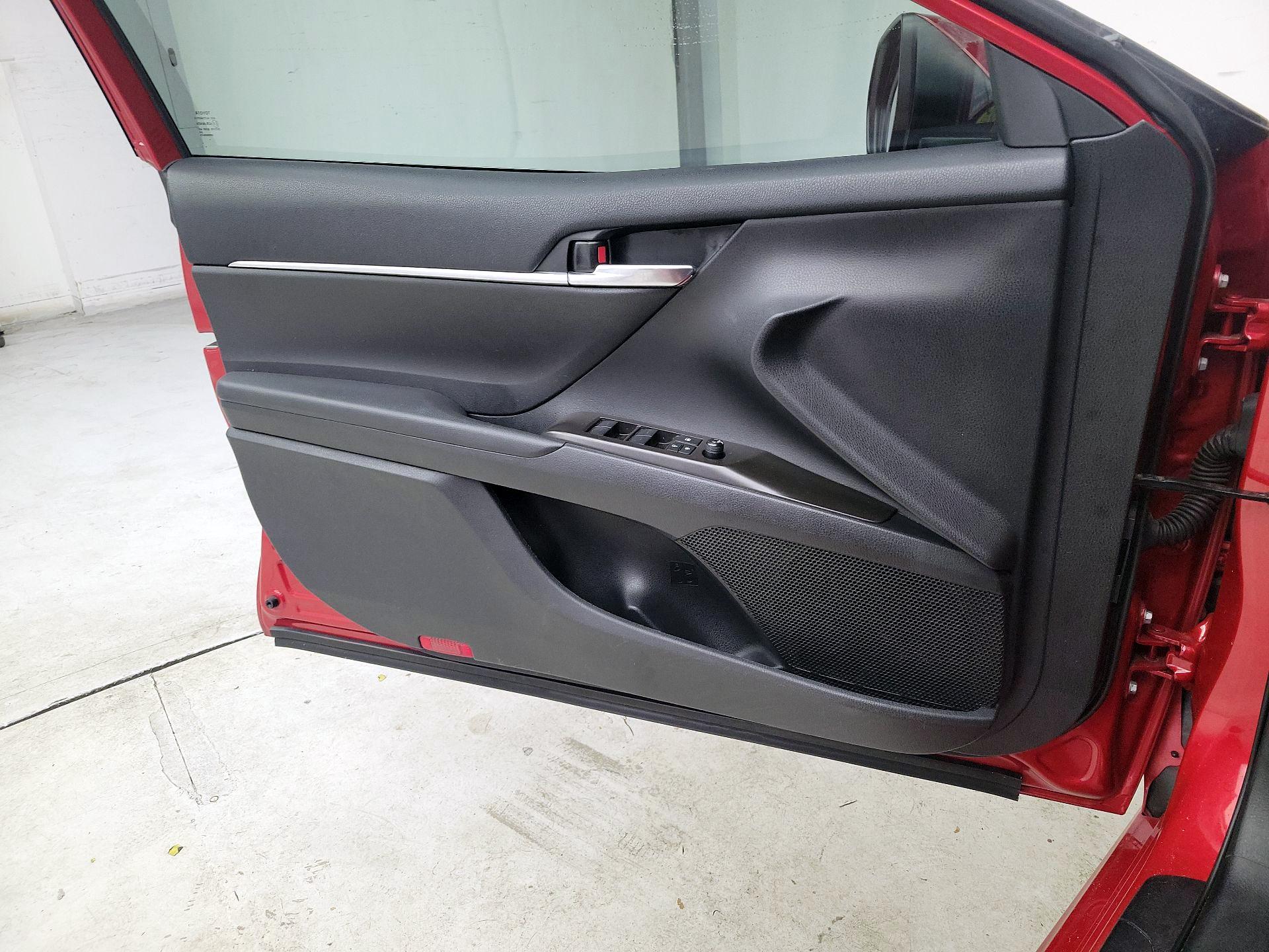 Thumbnail: 2023 Toyota Camry - 12