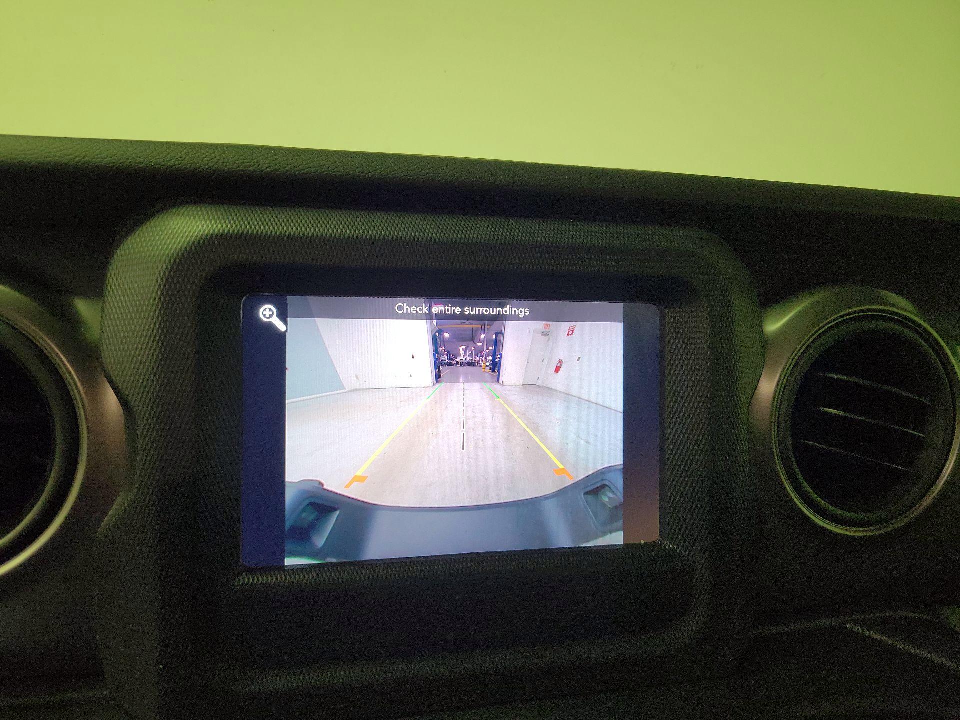 Thumbnail: 2023 Jeep Gladiator - 14