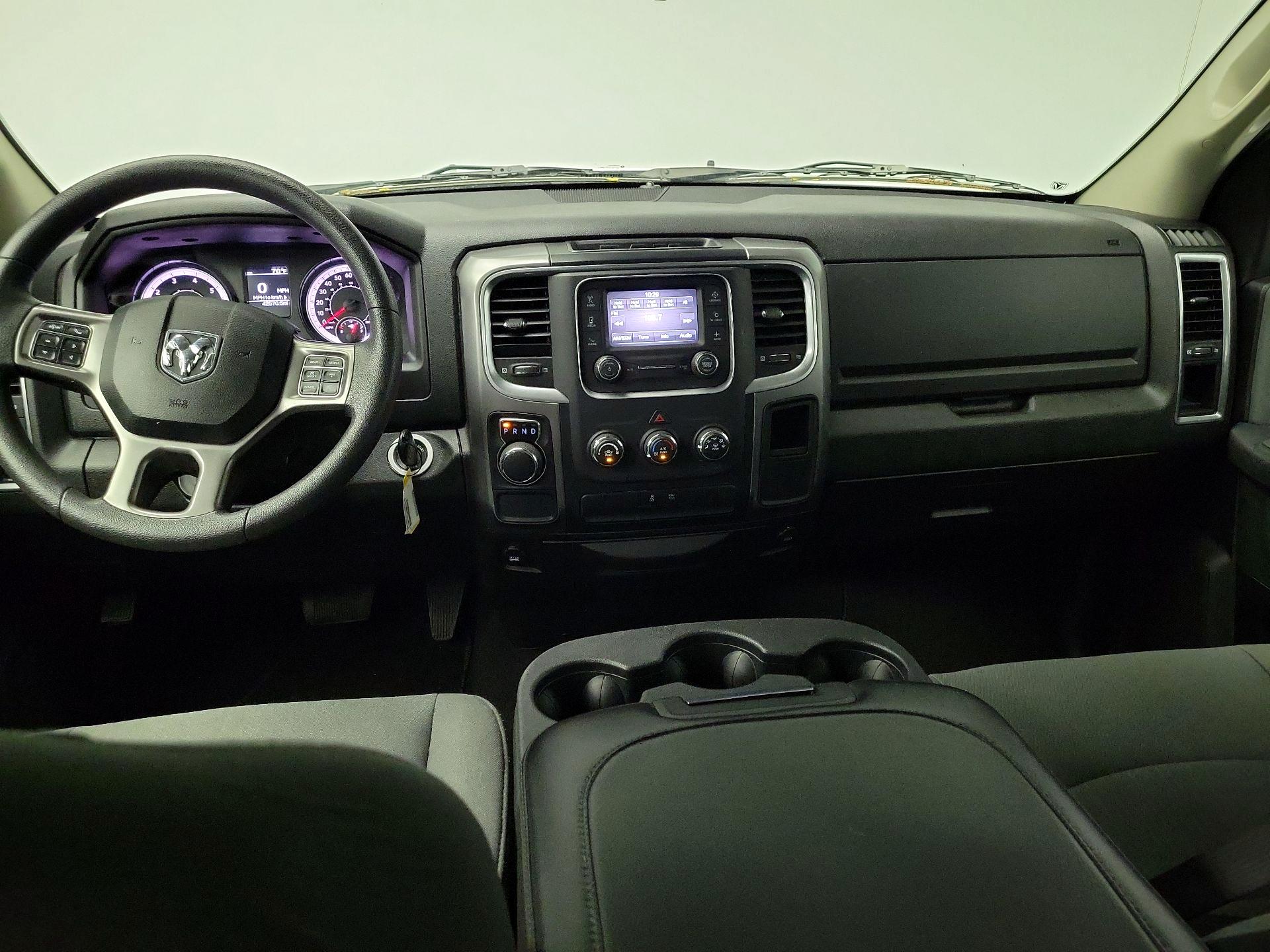 Thumbnail: 2024 RAM 1500 Classic - 9