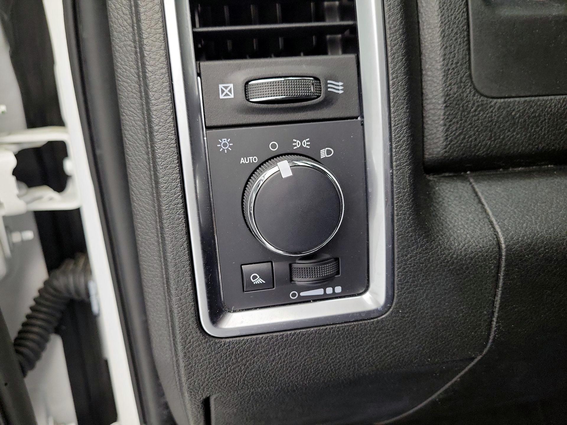 Thumbnail: 2024 RAM 1500 Classic - 13