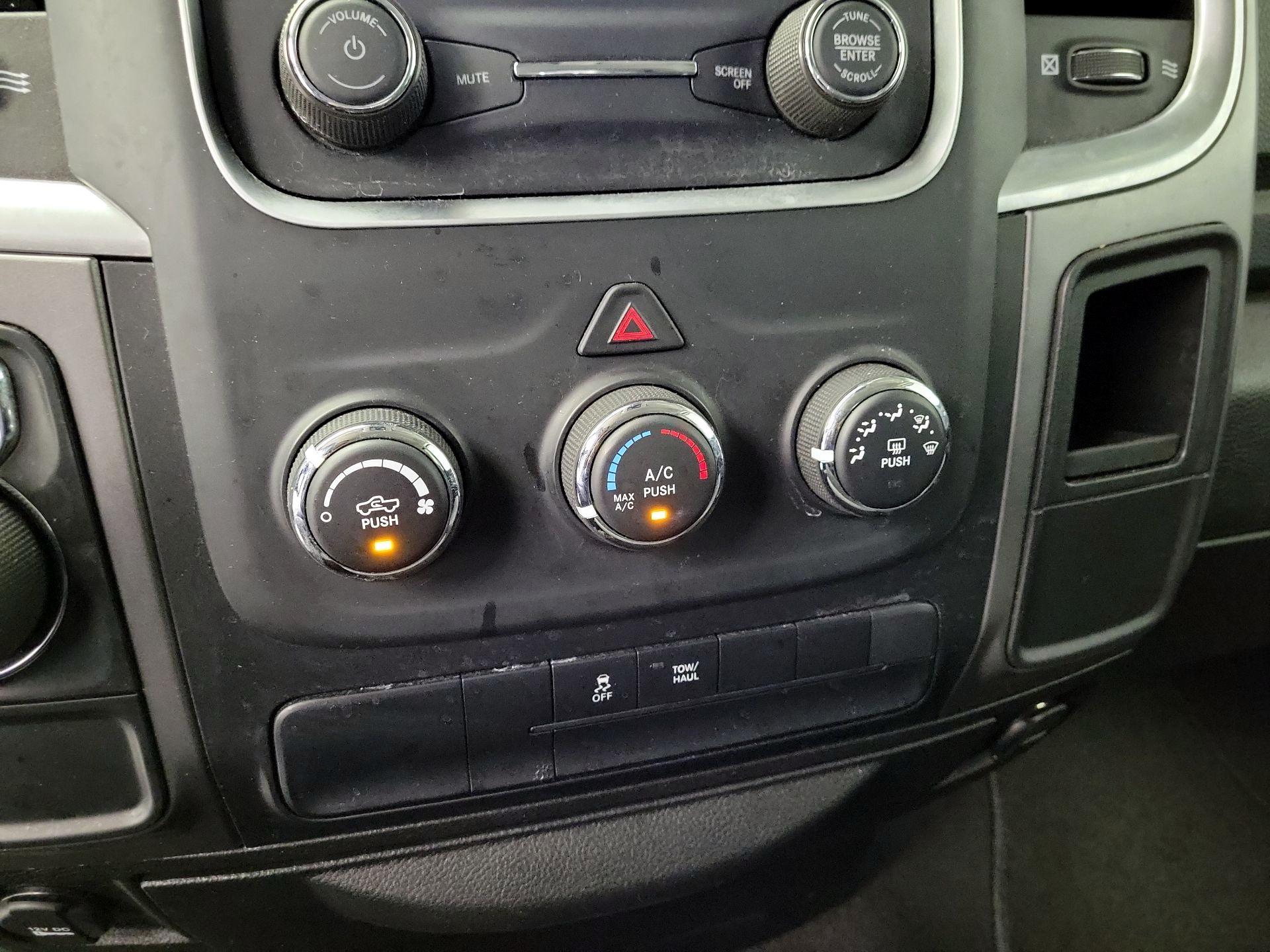 Thumbnail: 2024 RAM 1500 Classic - 16