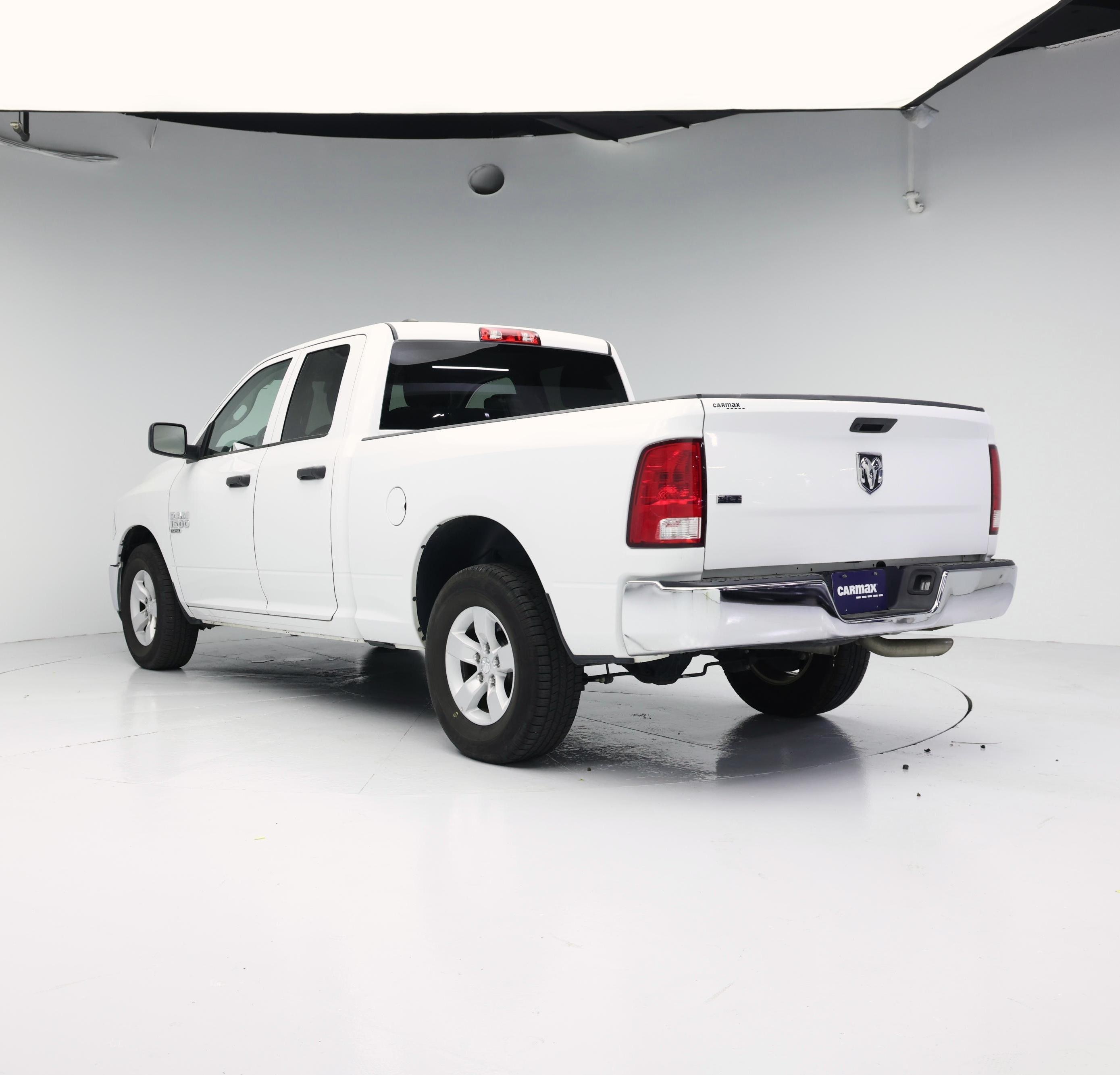 Thumbnail: 2024 RAM 1500 Classic - 2