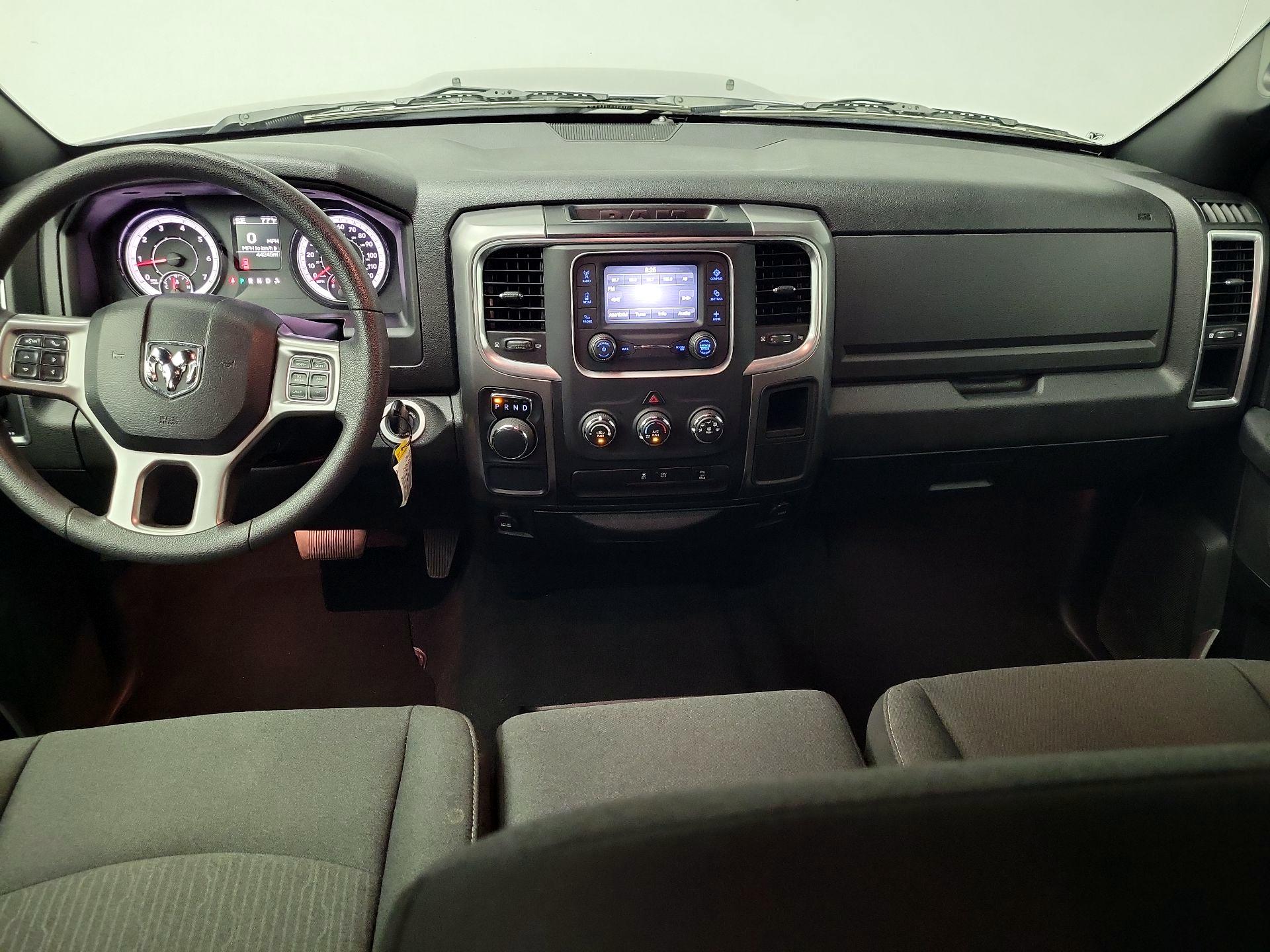 Thumbnail: 2024 RAM 1500 Classic - 9