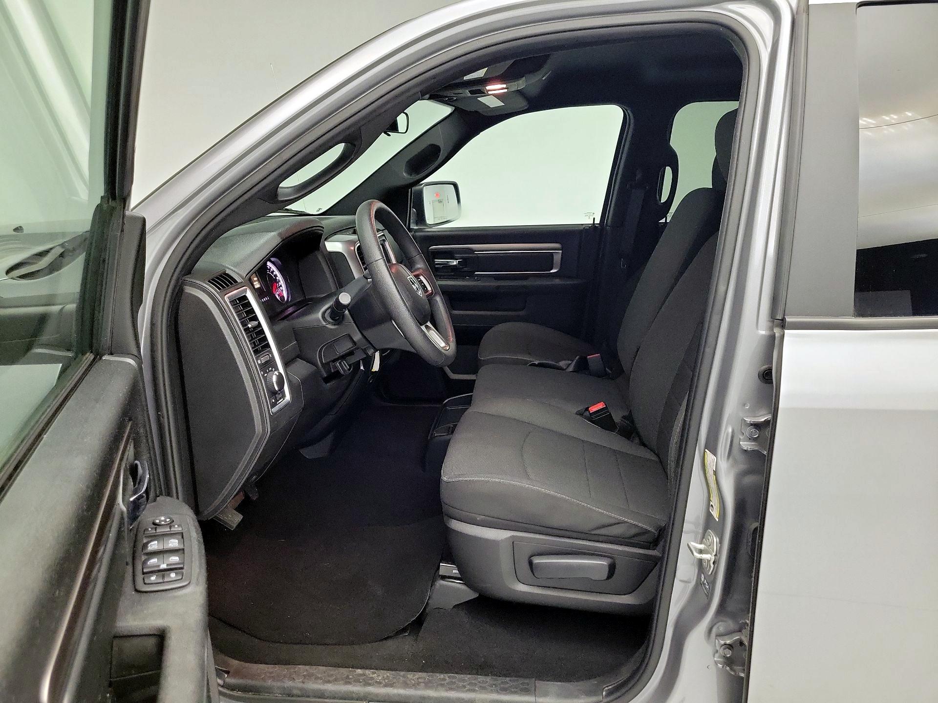 Thumbnail: 2024 RAM 1500 Classic - 11