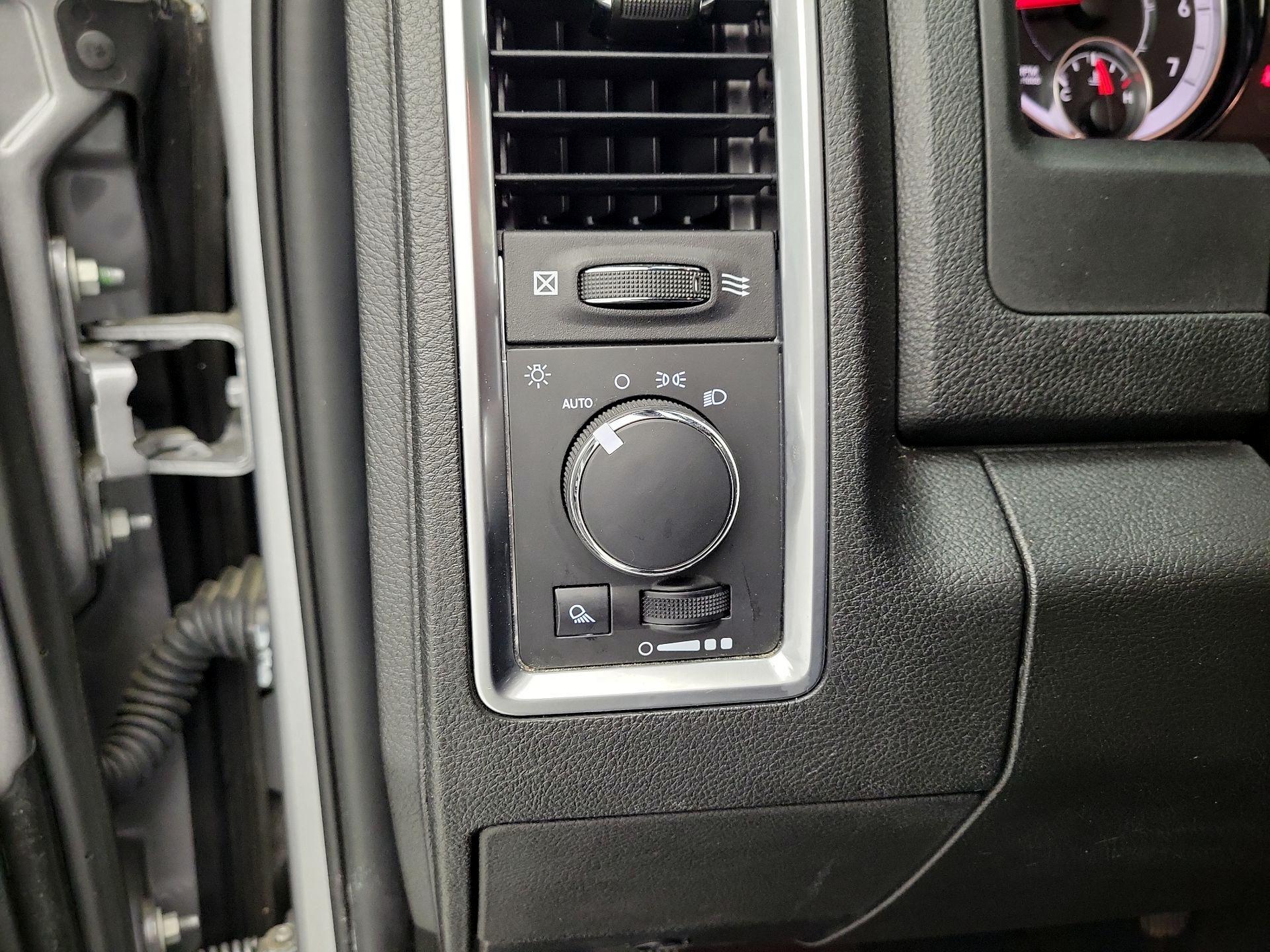 Thumbnail: 2024 RAM 1500 Classic - 13
