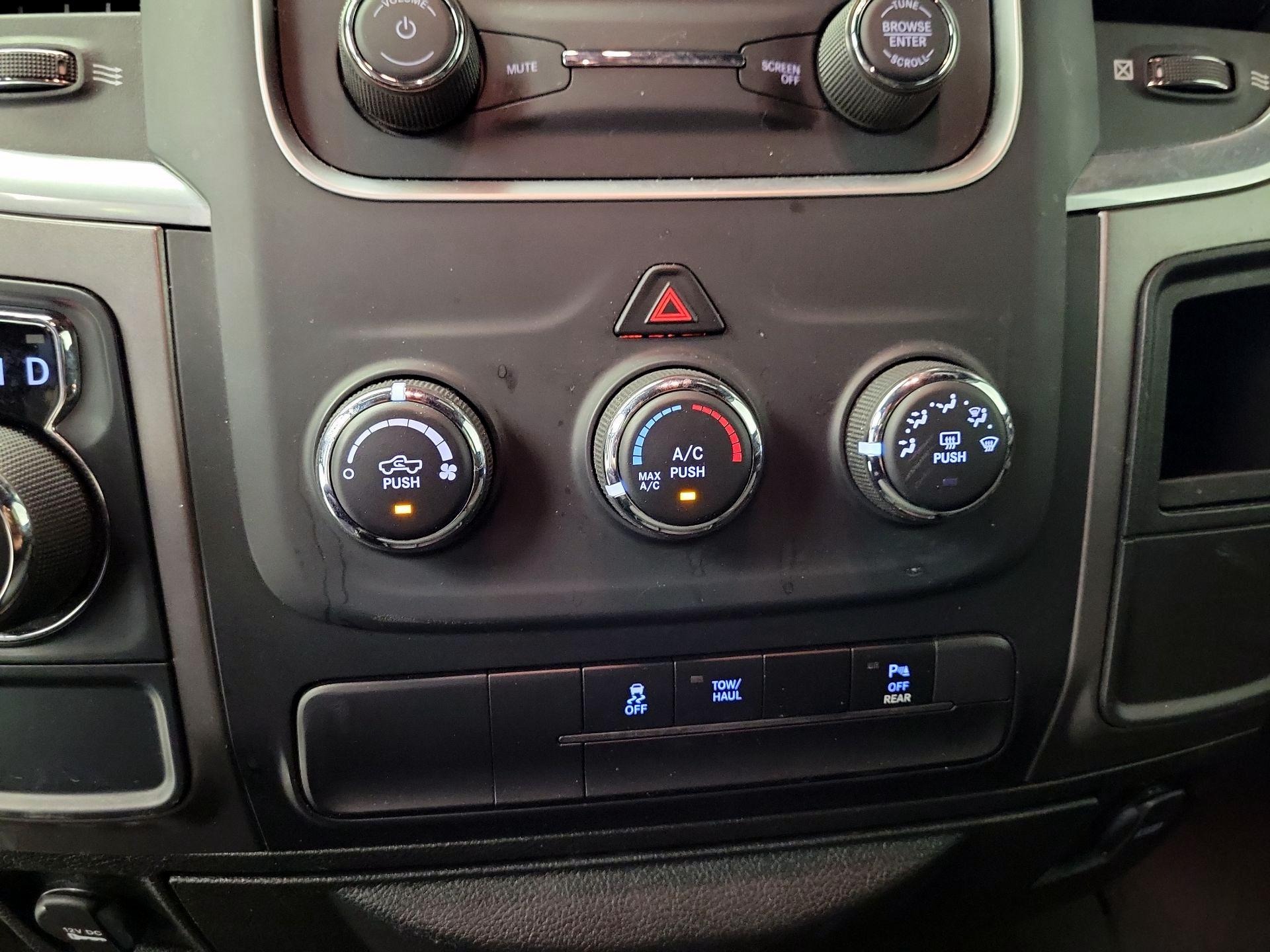 Thumbnail: 2024 RAM 1500 Classic - 16