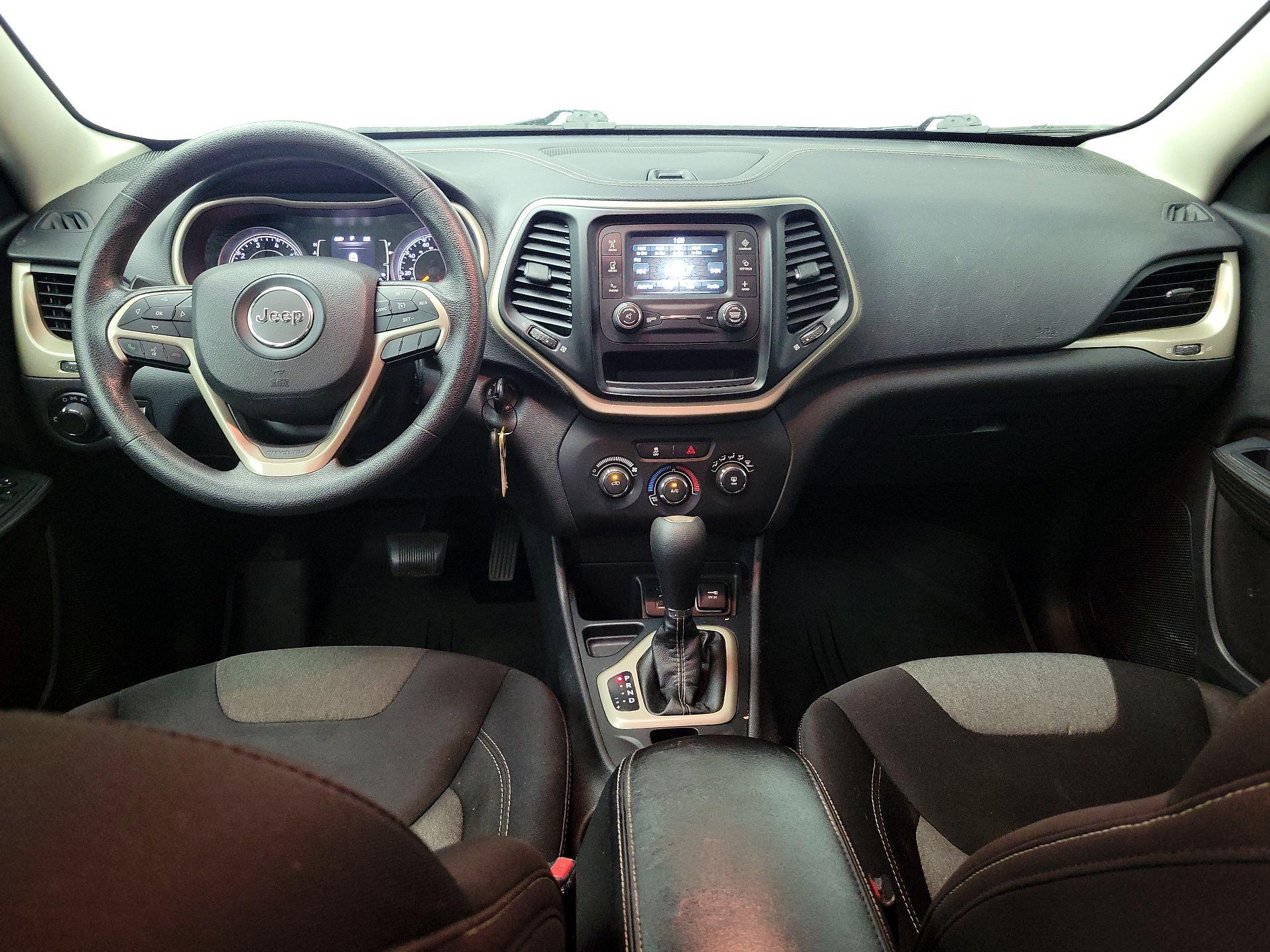 Thumbnail: 2015 Jeep Cherokee - 9