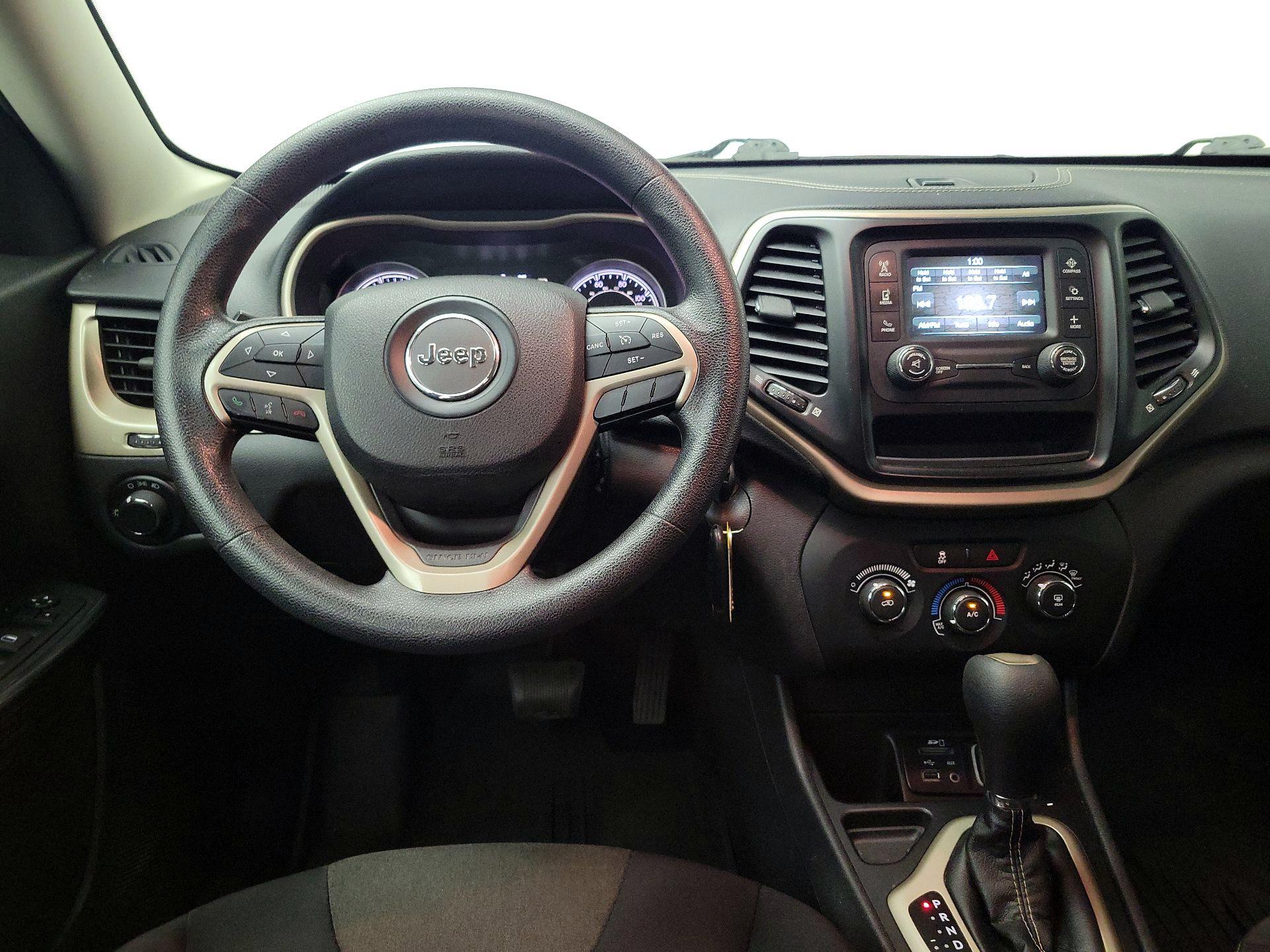 Thumbnail: 2015 Jeep Cherokee - 10