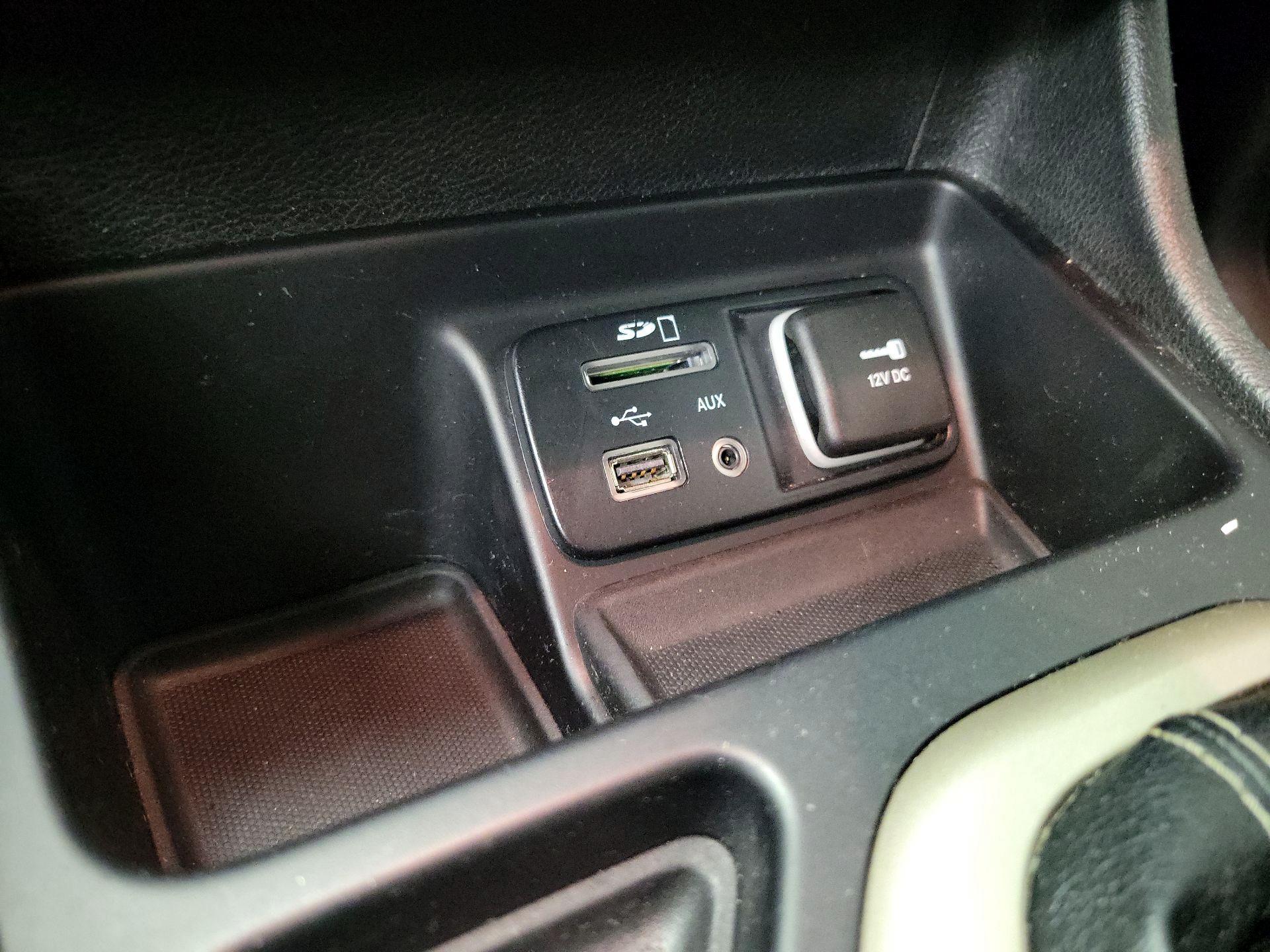 Thumbnail: 2015 Jeep Cherokee - 17