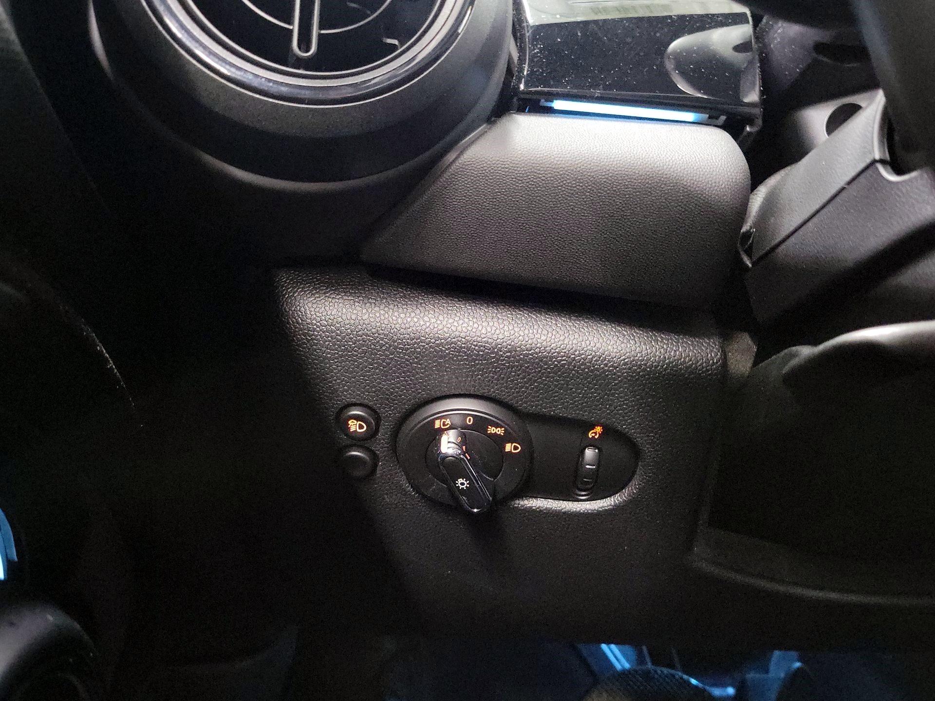 Thumbnail: 2022 MINI Cooper Hardtop - 11