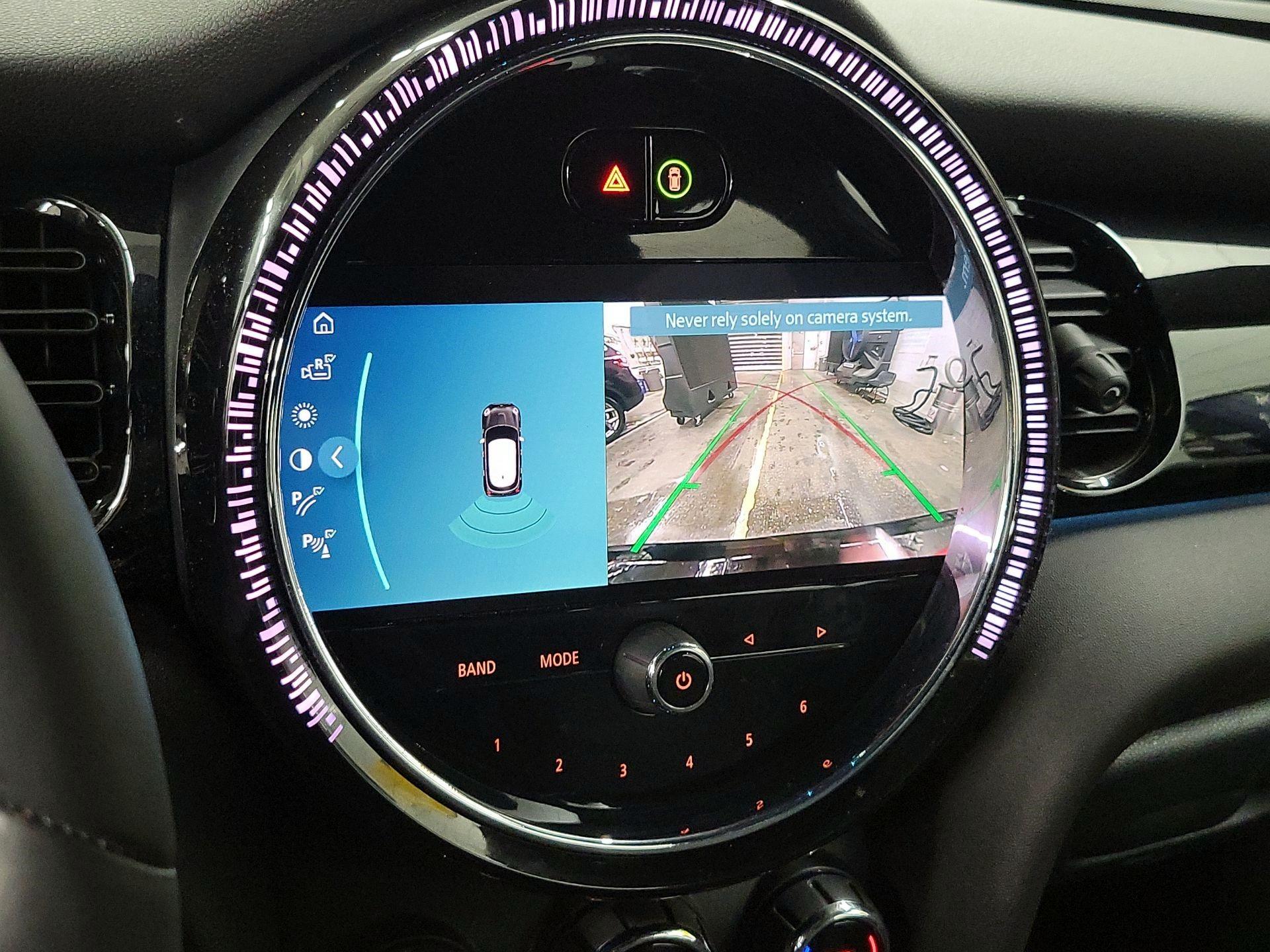 Thumbnail: 2022 MINI Cooper Hardtop - 12