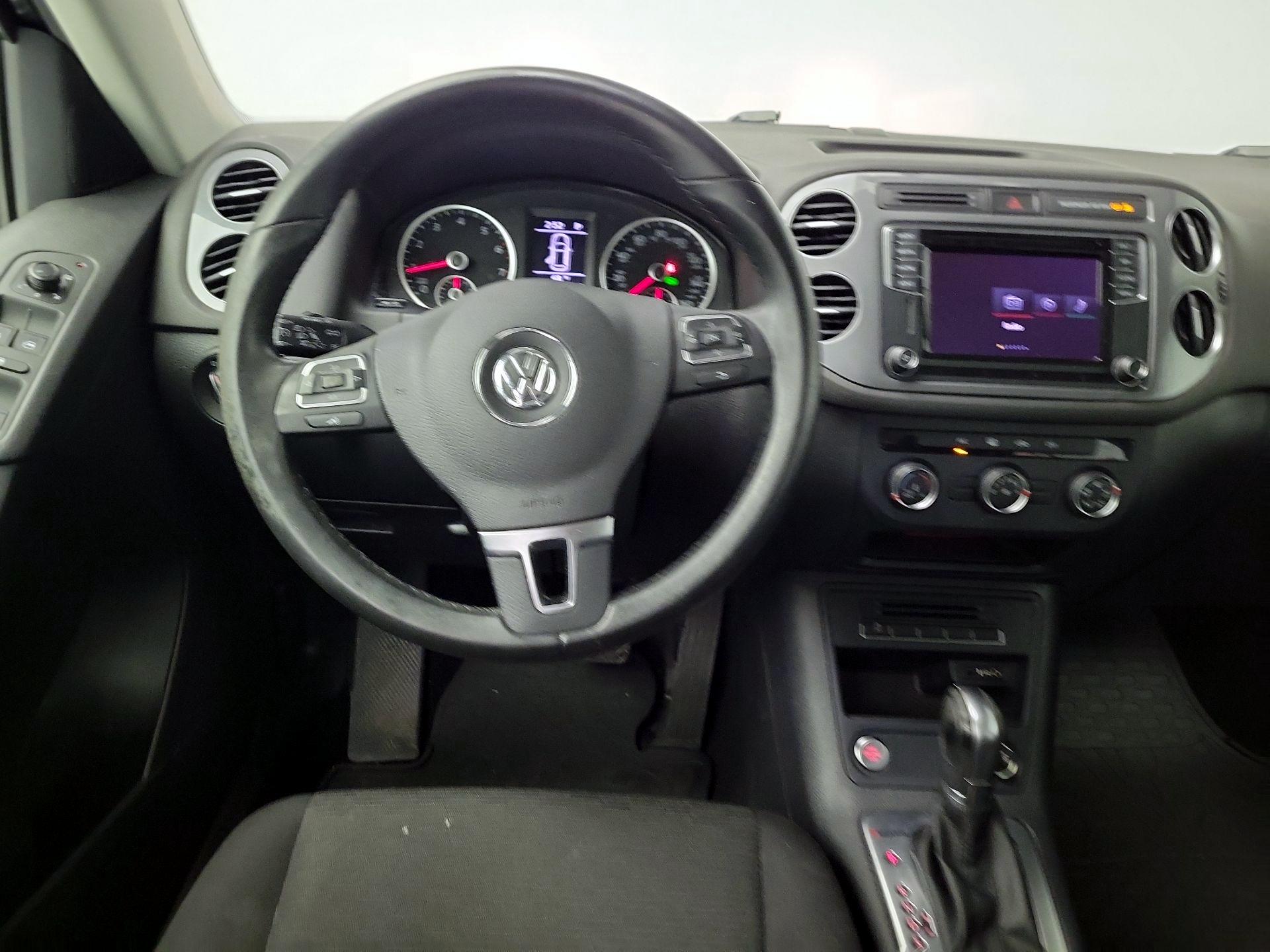 Thumbnail: 2017 Volkswagen Tiguan - 10