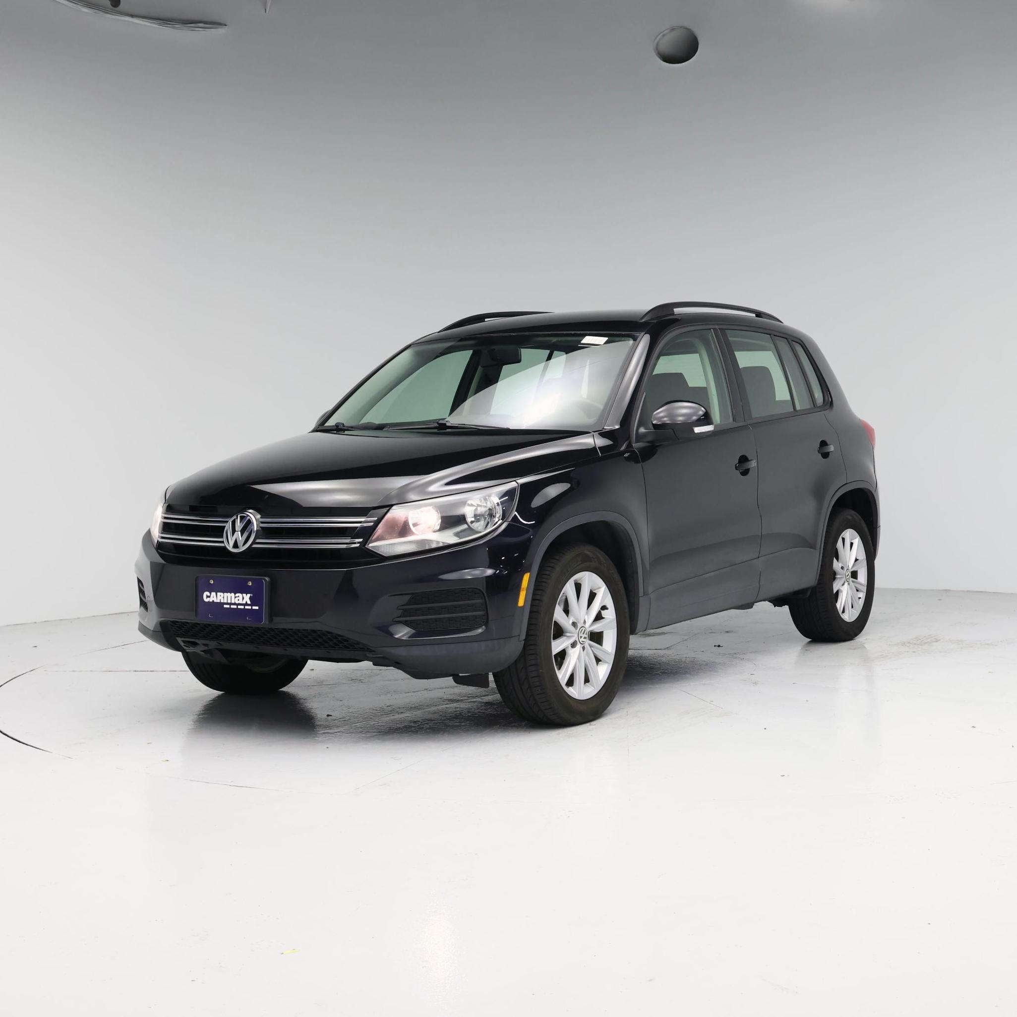 Thumbnail: 2017 Volkswagen Tiguan - 4