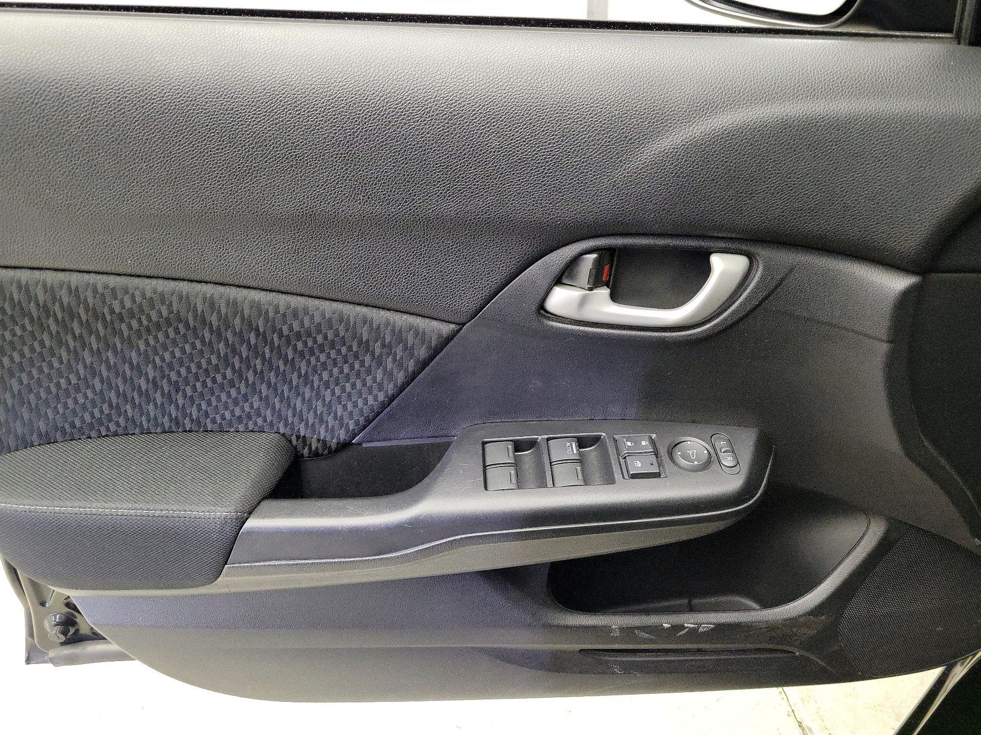 Thumbnail: 2015 Honda Civic - 12