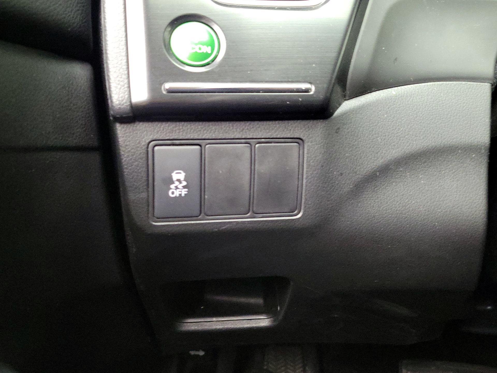 Thumbnail: 2015 Honda Civic - 13