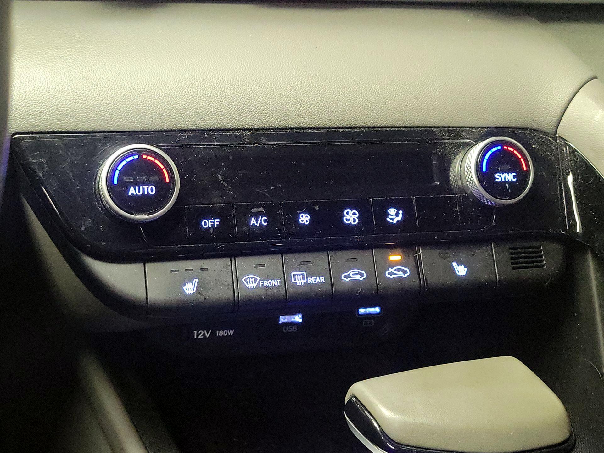 Thumbnail: 2022 Hyundai Elantra - 16