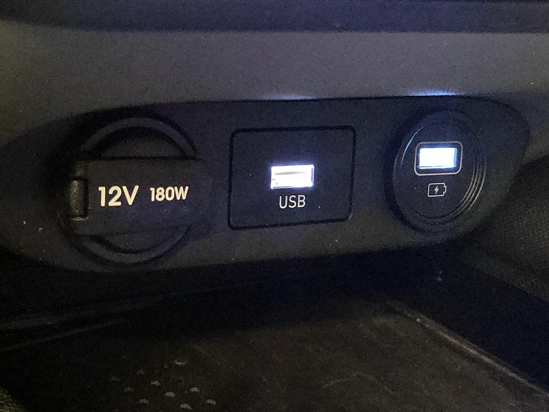 Thumbnail: 2022 Hyundai Elantra - 18