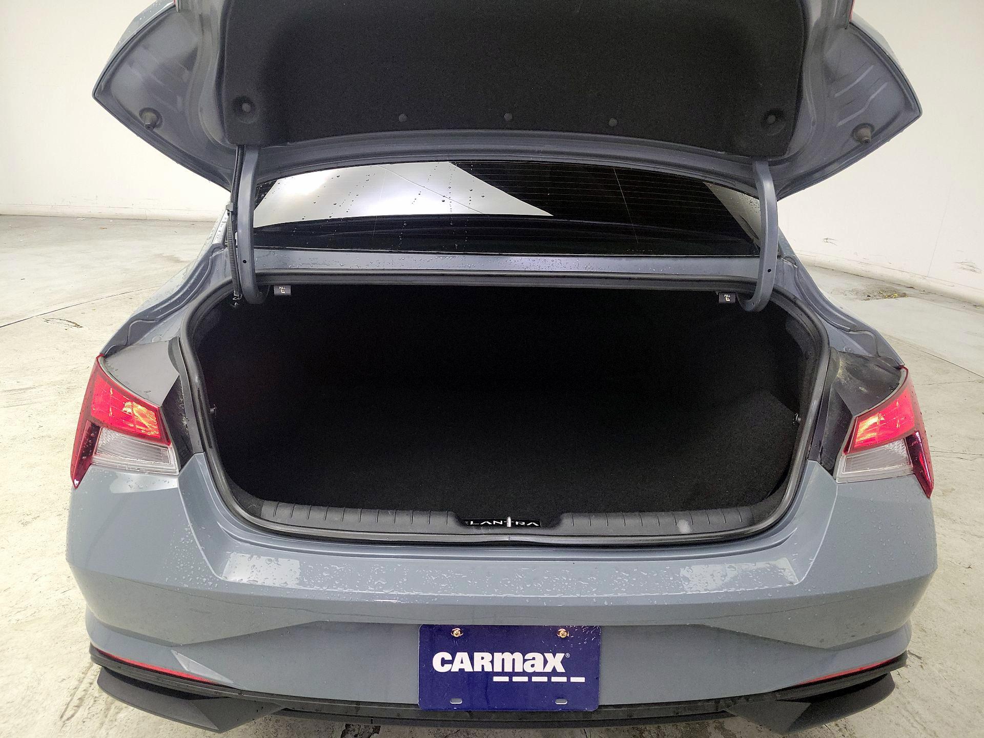 Thumbnail: 2022 Hyundai Elantra - 20