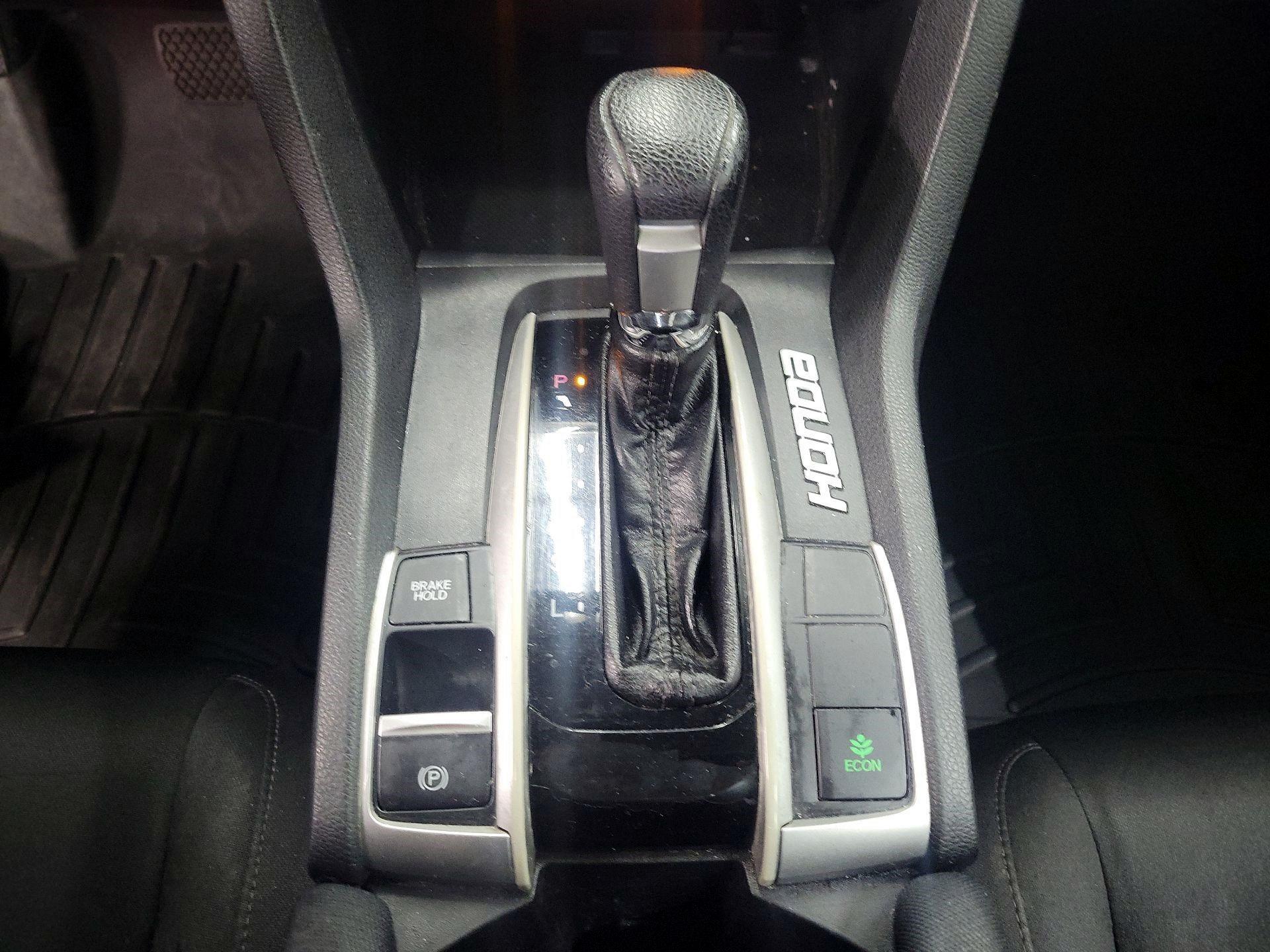 Thumbnail: 2016 Honda Civic - 15