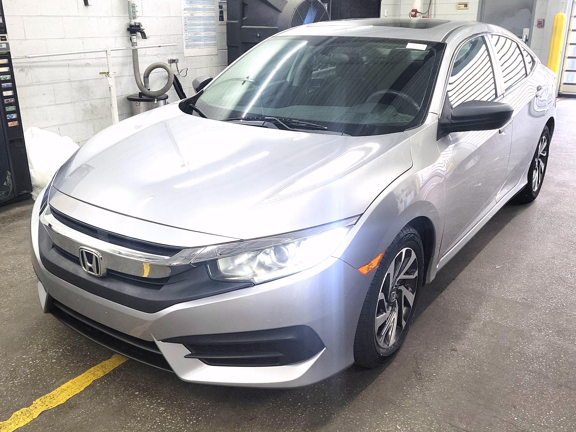 Thumbnail: 2016 Honda Civic - 3
