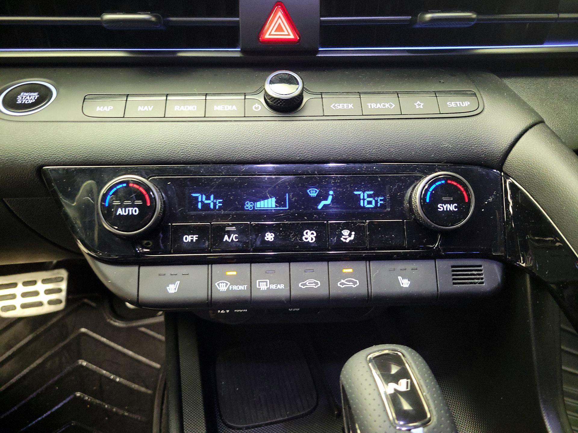 Thumbnail: 2025 Hyundai Elantra - 17