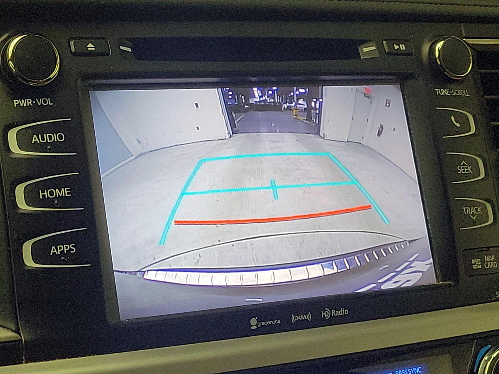 Thumbnail: 2019 Toyota Highlander - 14