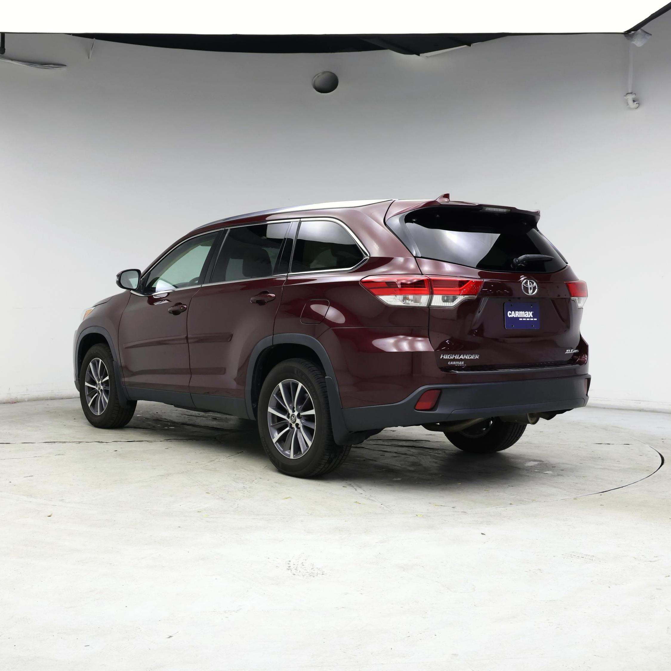 Thumbnail: 2019 Toyota Highlander - 2
