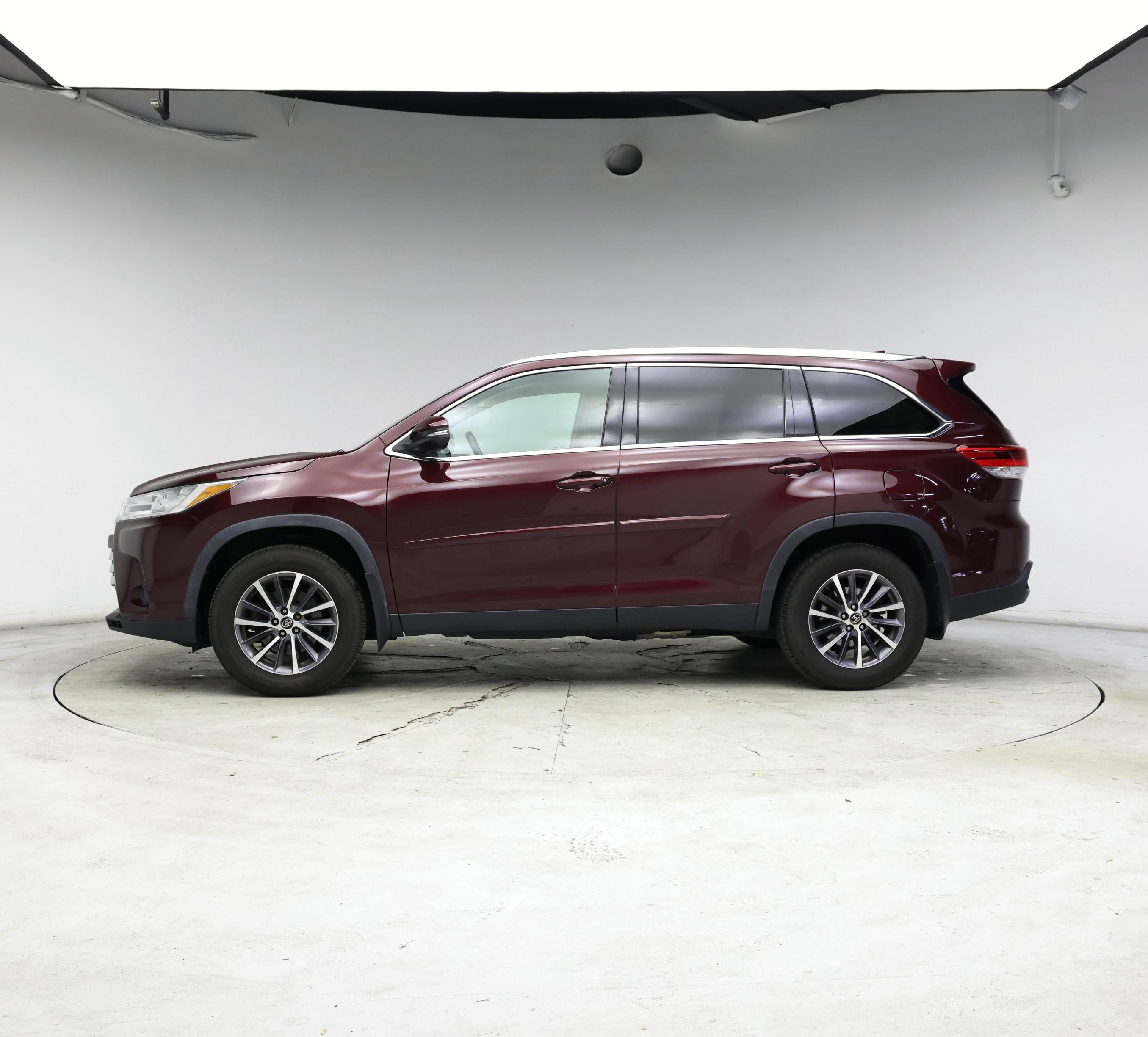 Thumbnail: 2019 Toyota Highlander - 3