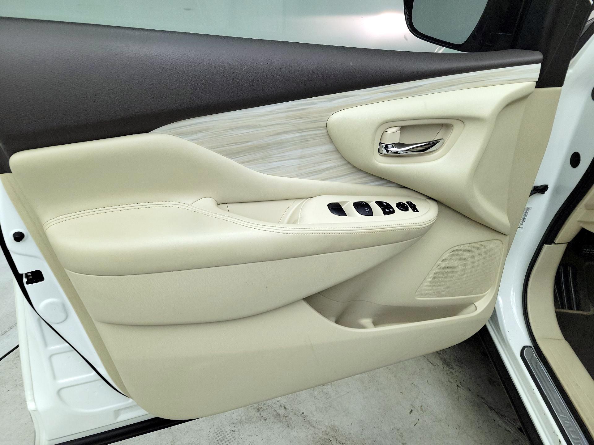 Thumbnail: 2016 Nissan Murano - 12