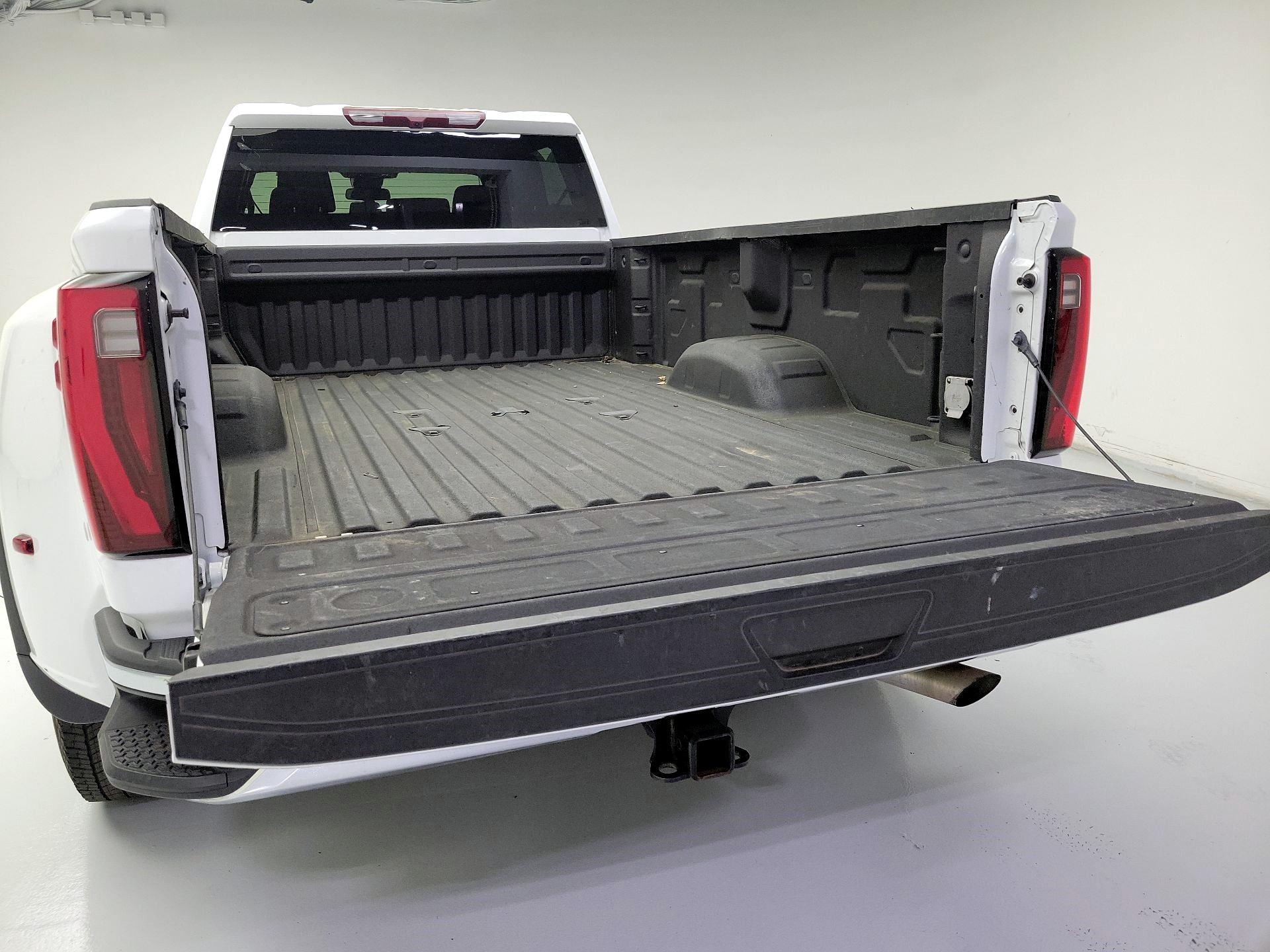 Thumbnail: 2024 GMC Sierra 3500 - 19